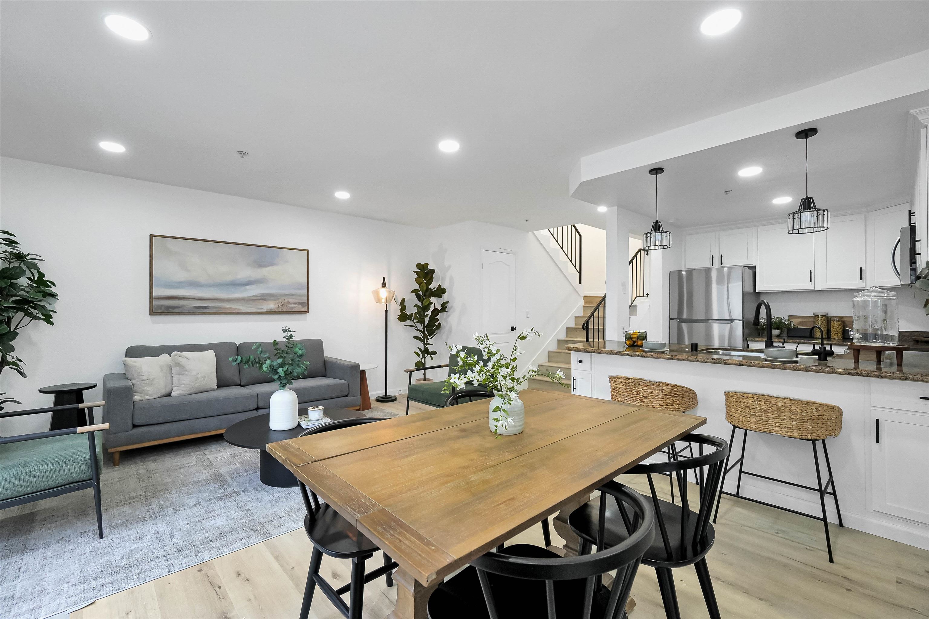 Detail Gallery Image 16 of 47 For 20115 Redwood Rd #9,  Castro Valley,  CA 94546 - 2 Beds | 2/1 Baths