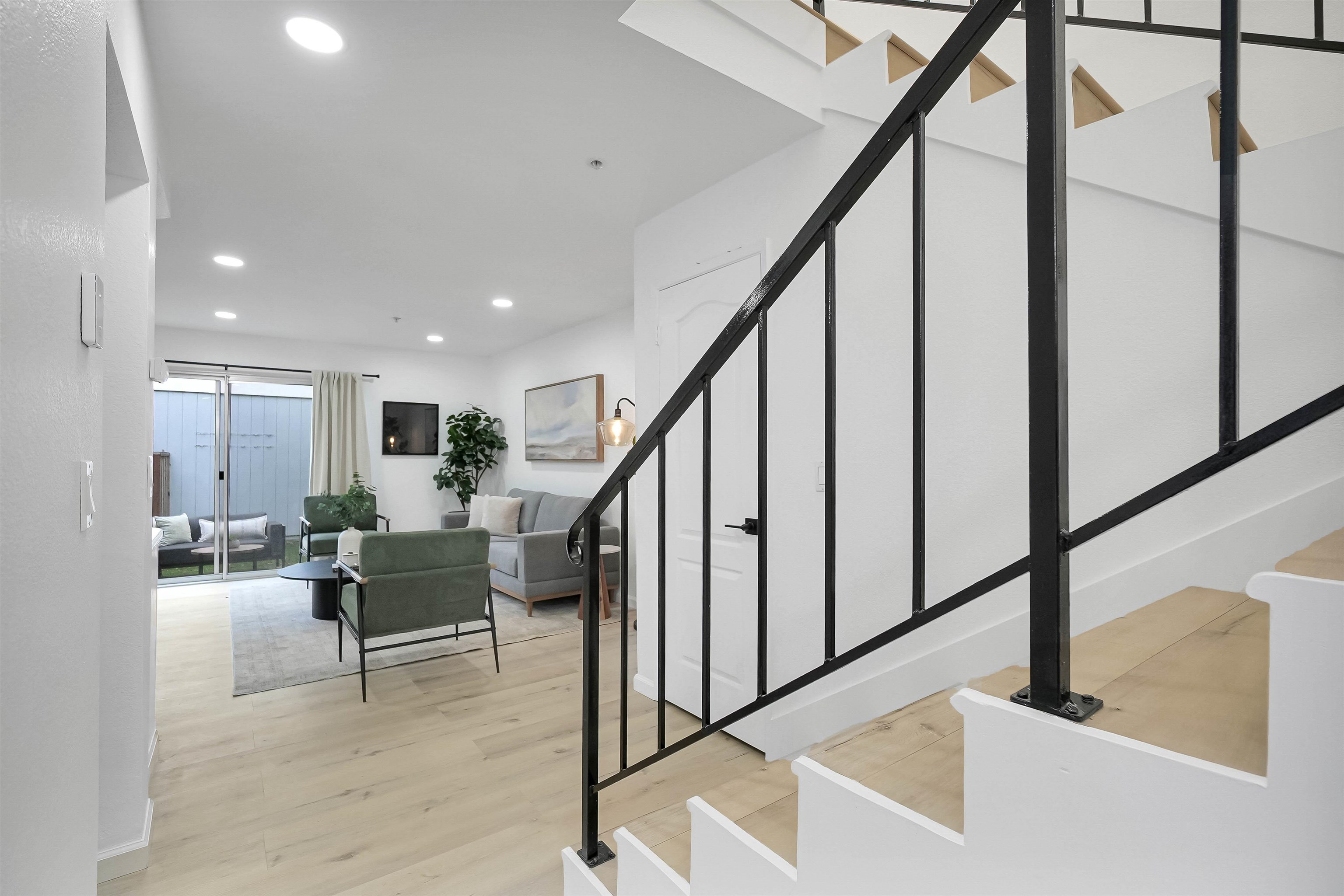 Detail Gallery Image 22 of 47 For 20115 Redwood Rd #9,  Castro Valley,  CA 94546 - 2 Beds | 2/1 Baths