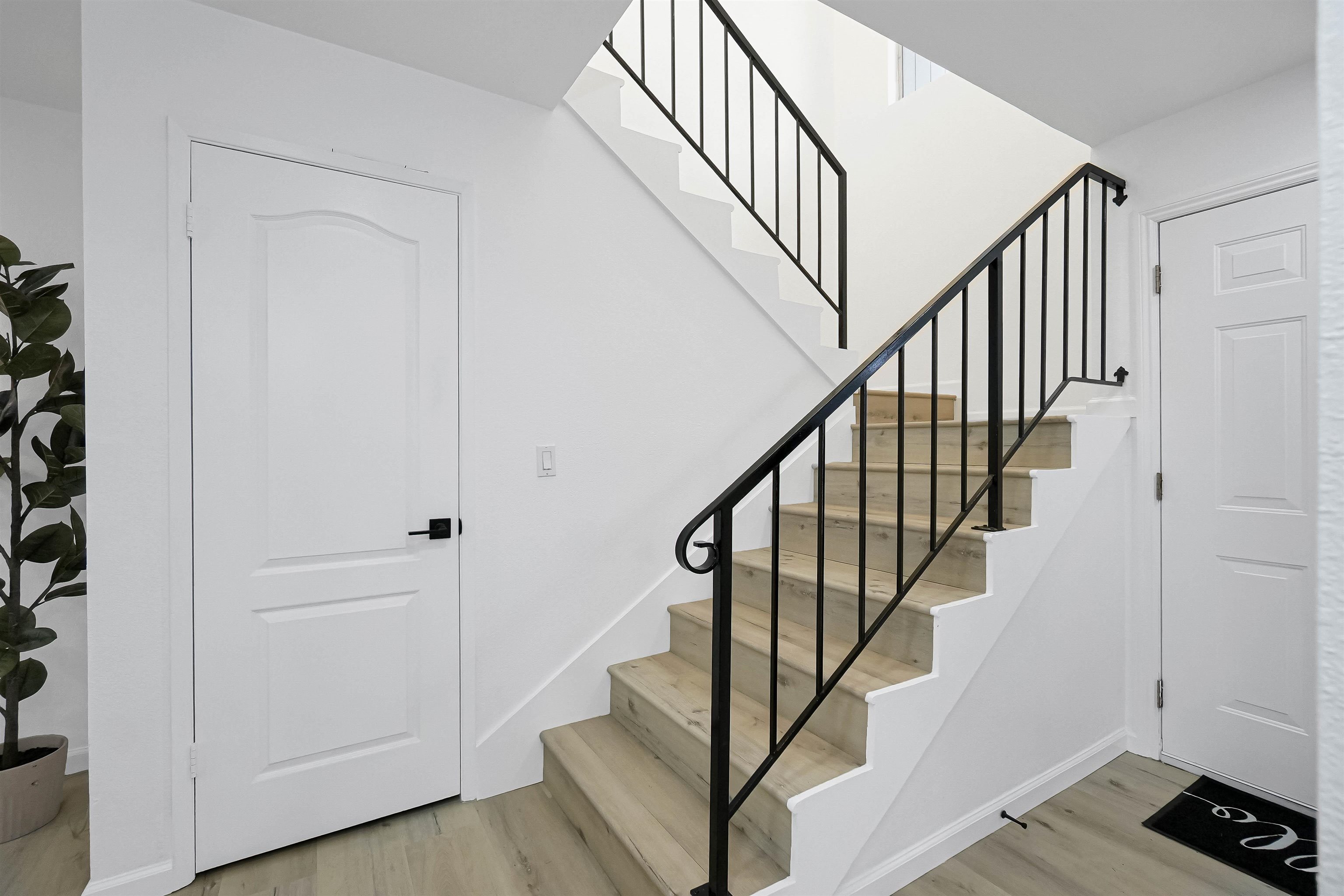 Detail Gallery Image 24 of 47 For 20115 Redwood Rd #9,  Castro Valley,  CA 94546 - 2 Beds | 2/1 Baths