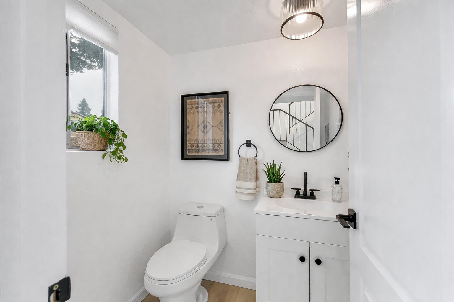 Detail Gallery Image 28 of 47 For 20115 Redwood Rd #9,  Castro Valley,  CA 94546 - 2 Beds | 2/1 Baths