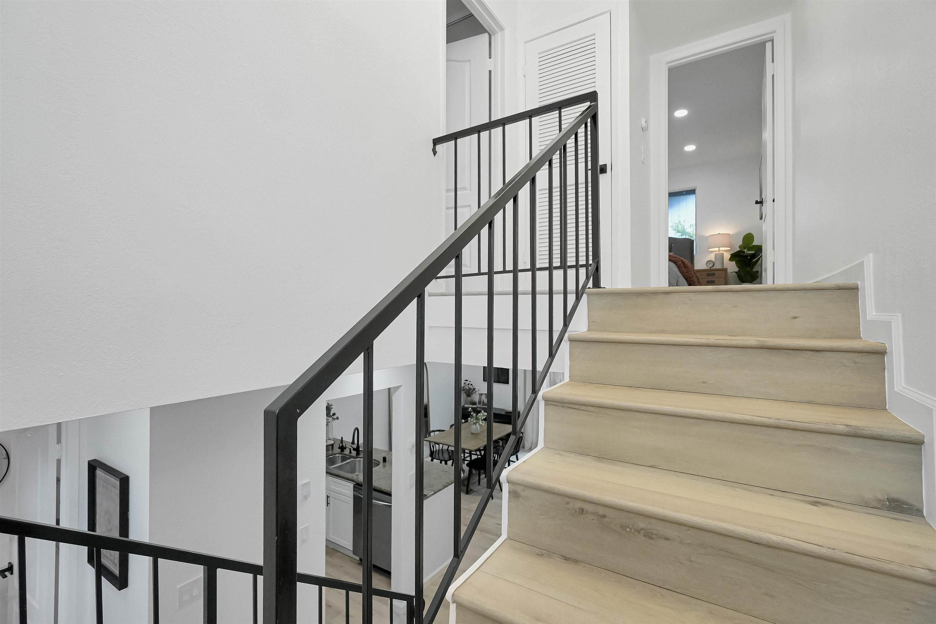 Detail Gallery Image 29 of 47 For 20115 Redwood Rd #9,  Castro Valley,  CA 94546 - 2 Beds | 2/1 Baths