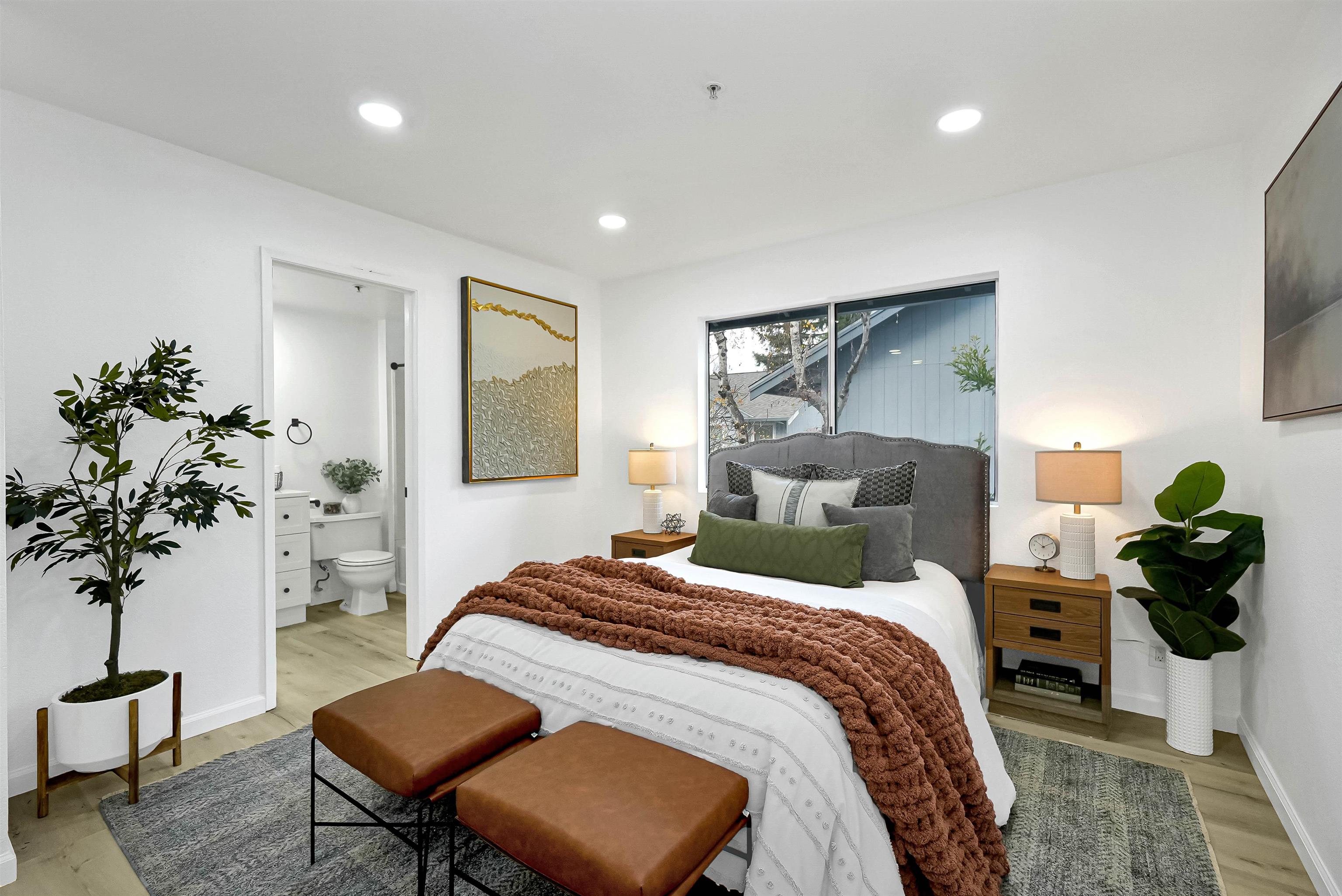 Detail Gallery Image 36 of 47 For 20115 Redwood Rd #9,  Castro Valley,  CA 94546 - 2 Beds | 2/1 Baths