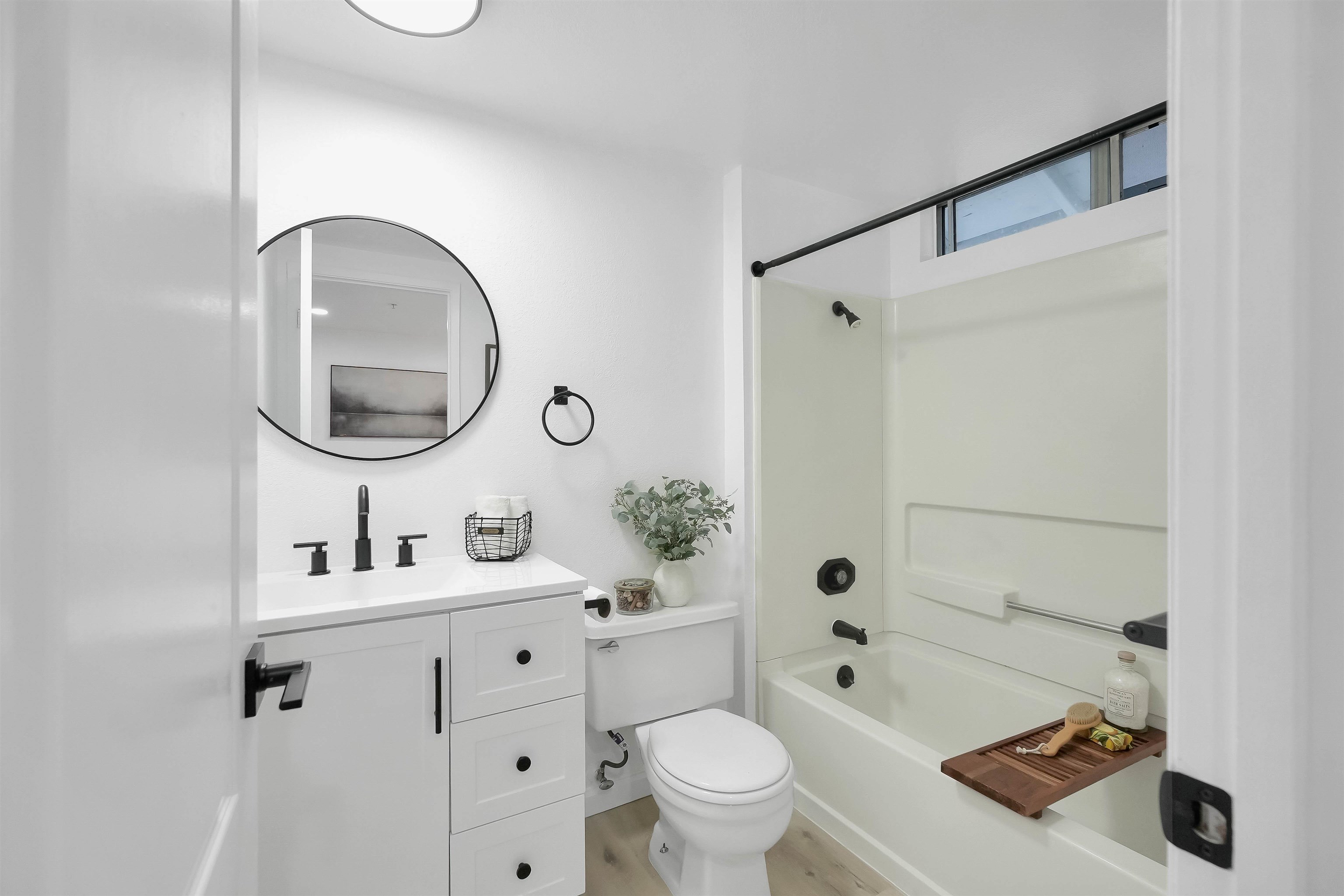 Detail Gallery Image 40 of 47 For 20115 Redwood Rd #9,  Castro Valley,  CA 94546 - 2 Beds | 2/1 Baths