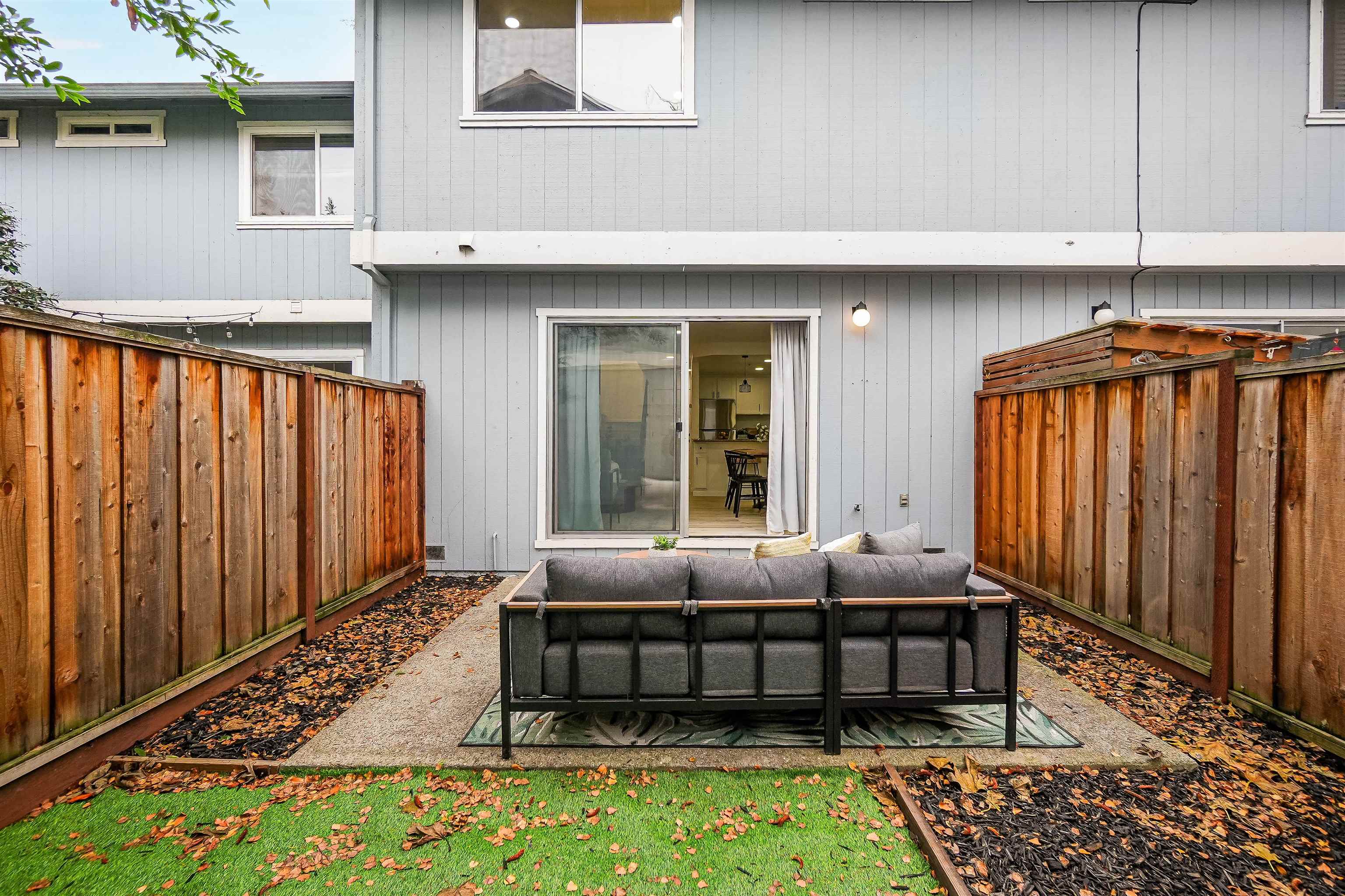 Detail Gallery Image 45 of 47 For 20115 Redwood Rd #9,  Castro Valley,  CA 94546 - 2 Beds | 2/1 Baths