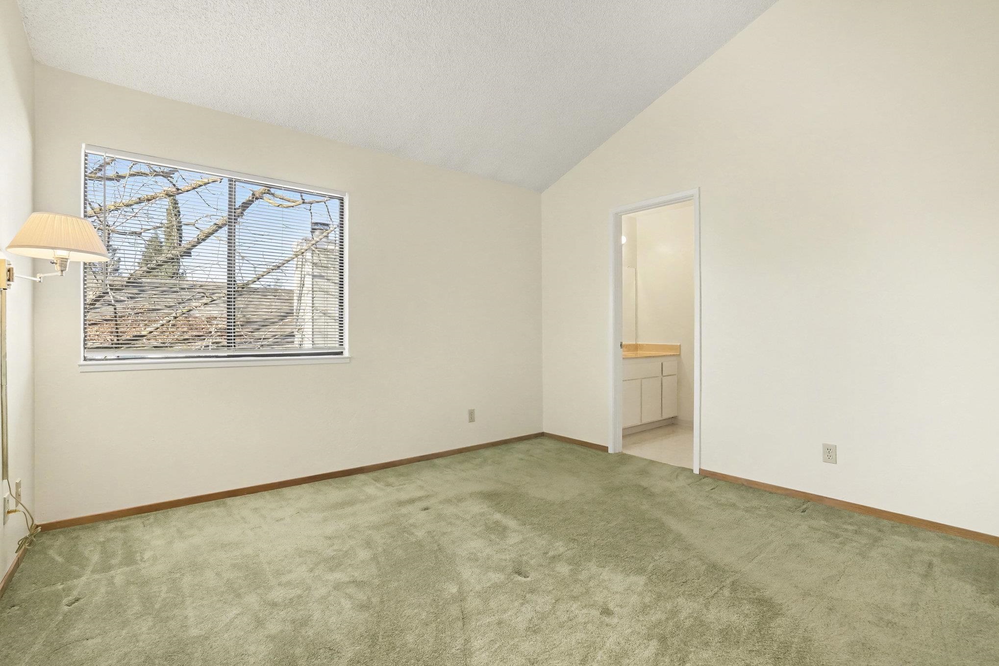 Detail Gallery Image 11 of 15 For 1126 Maywood Ln, Martinez,  CA 94553 - 2 Beds | 2 Baths