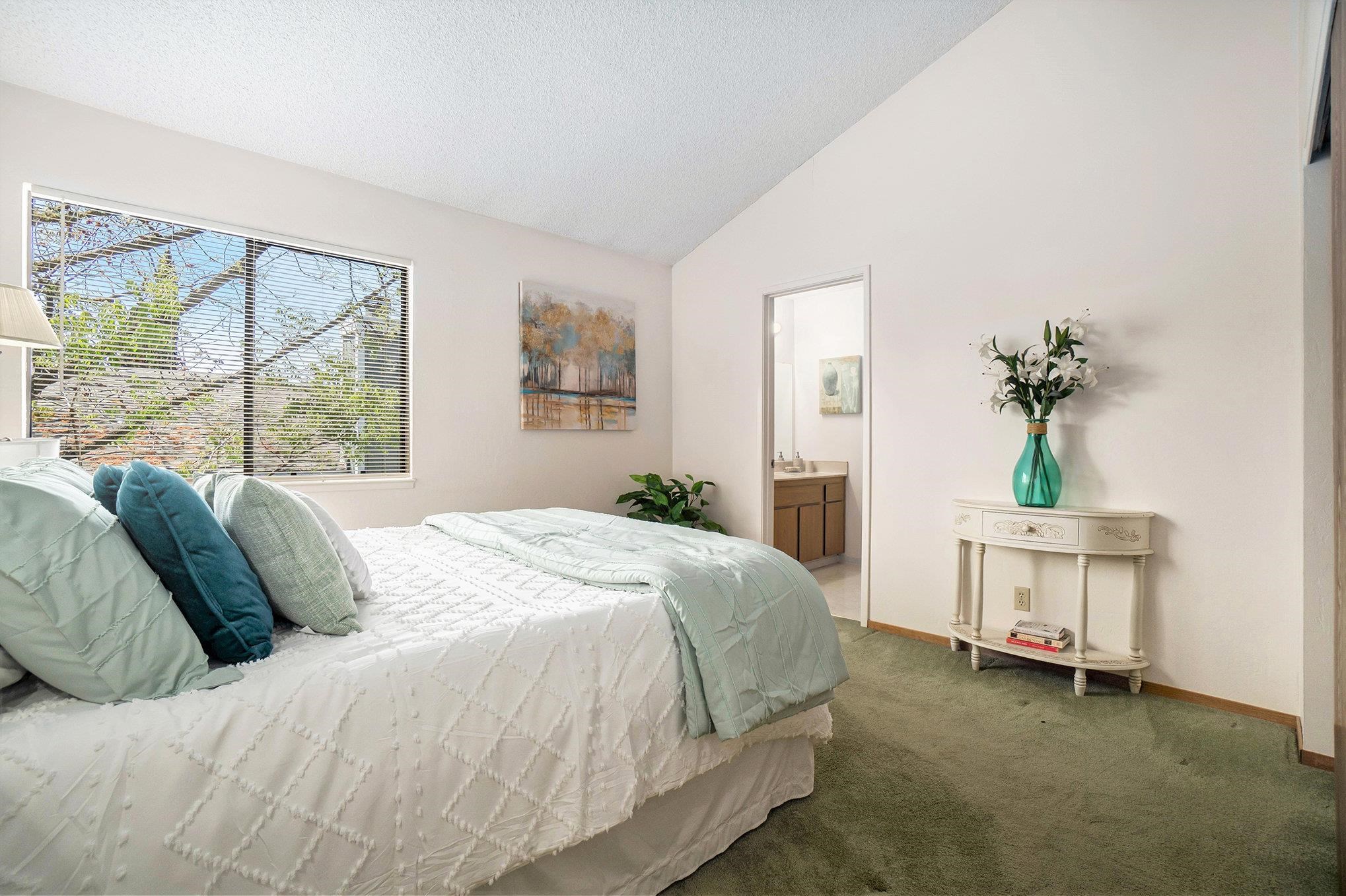 Detail Gallery Image 12 of 15 For 1126 Maywood Ln, Martinez,  CA 94553 - 2 Beds | 2 Baths