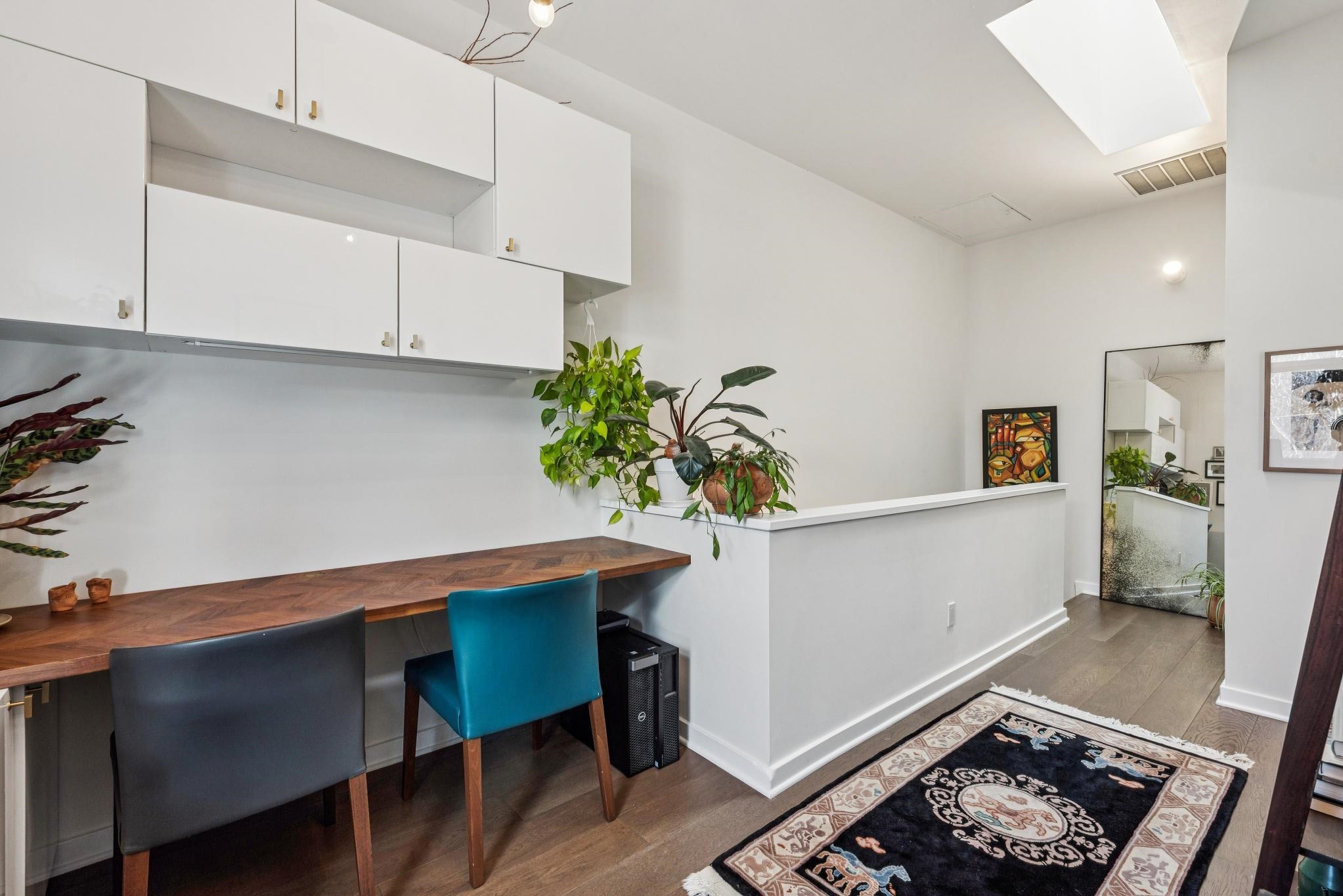 Detail Gallery Image 14 of 27 For 9 Ealing Ln, Oakland,  CA 94608 - 1 Beds | 1 Baths