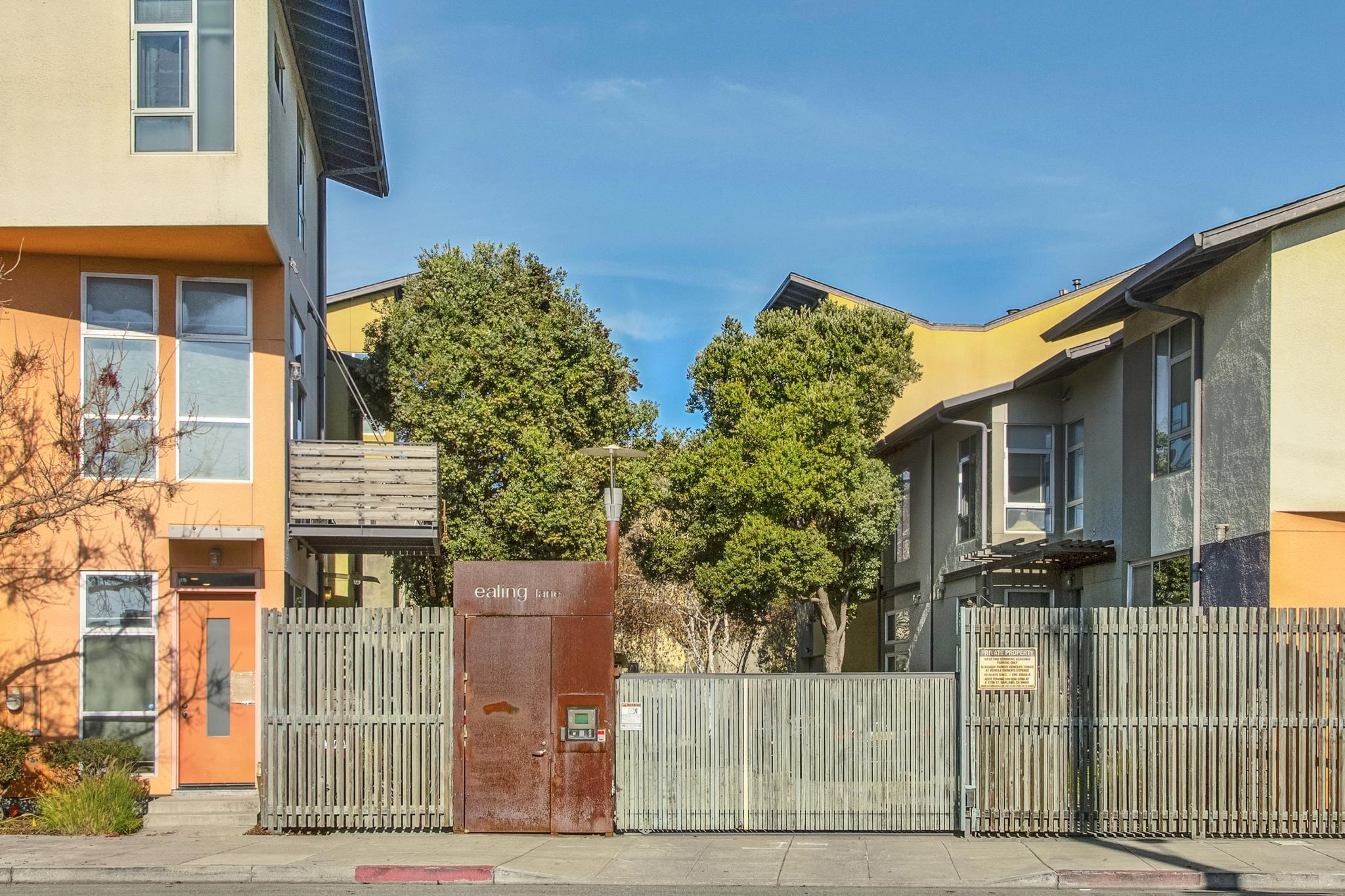 Detail Gallery Image 26 of 27 For 9 Ealing Ln, Oakland,  CA 94608 - 1 Beds | 1 Baths