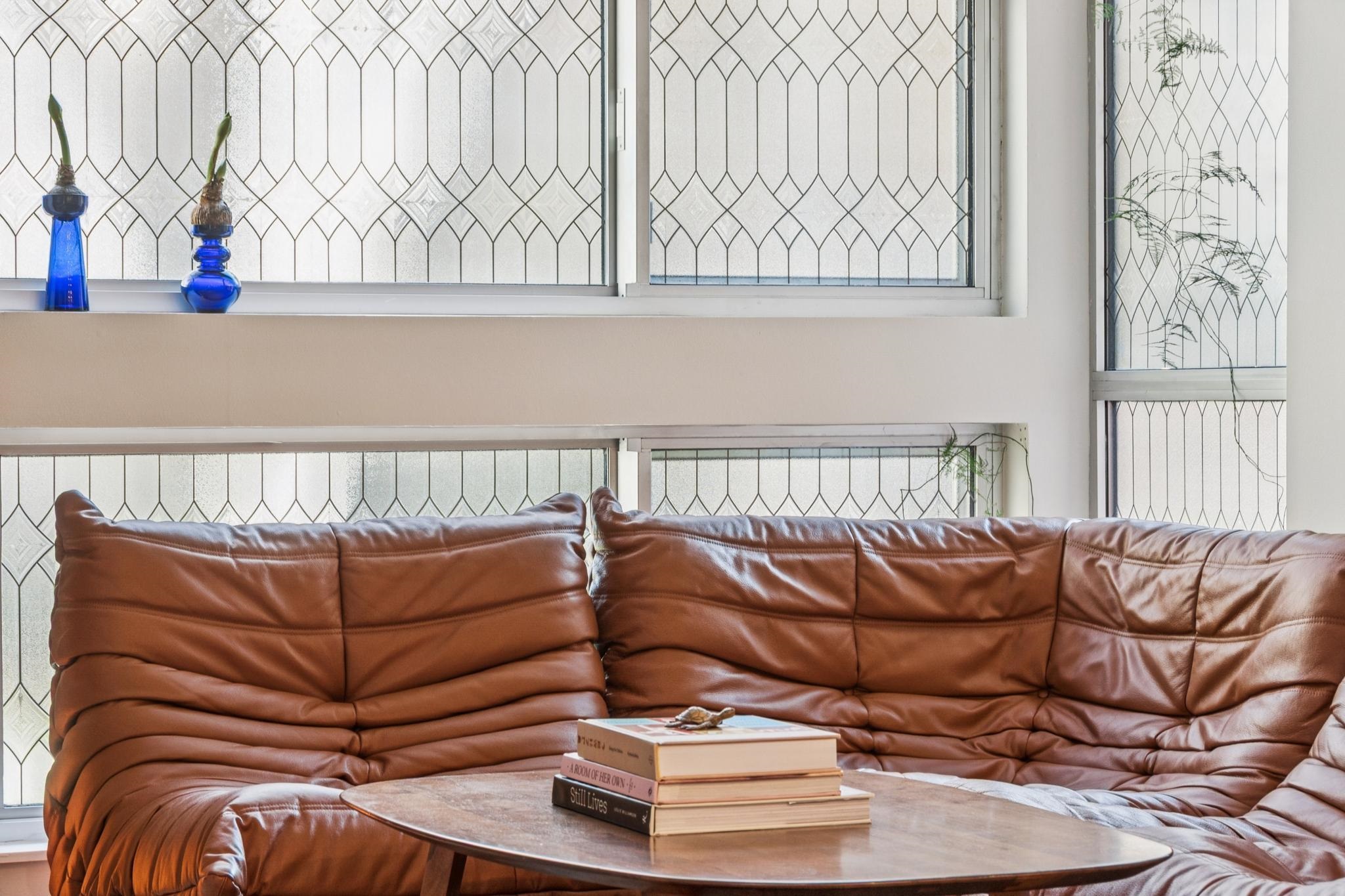 Detail Gallery Image 6 of 27 For 9 Ealing Ln, Oakland,  CA 94608 - 1 Beds | 1 Baths