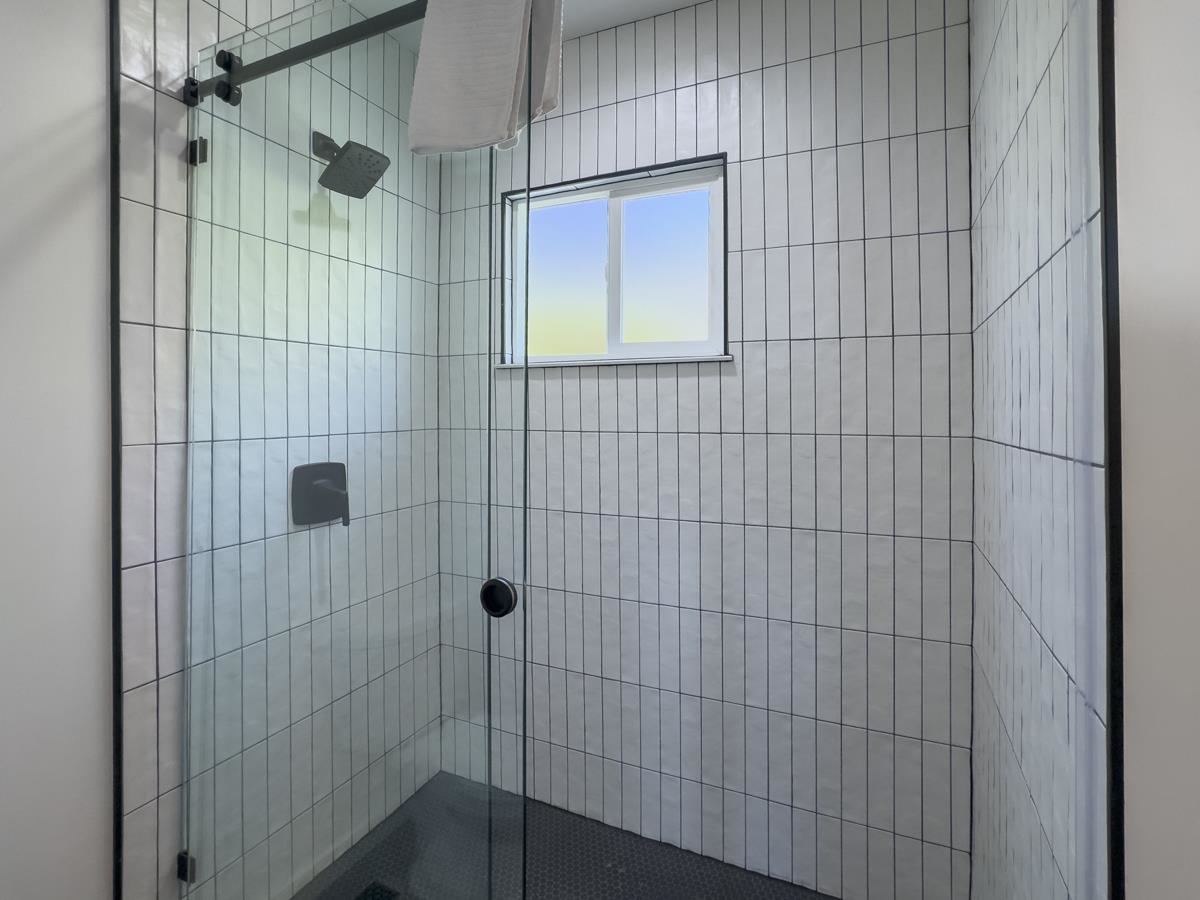 Detail Gallery Image 34 of 52 For 479 Kentucky Ave, Berkeley,  CA 94707 - 3 Beds | 2 Baths