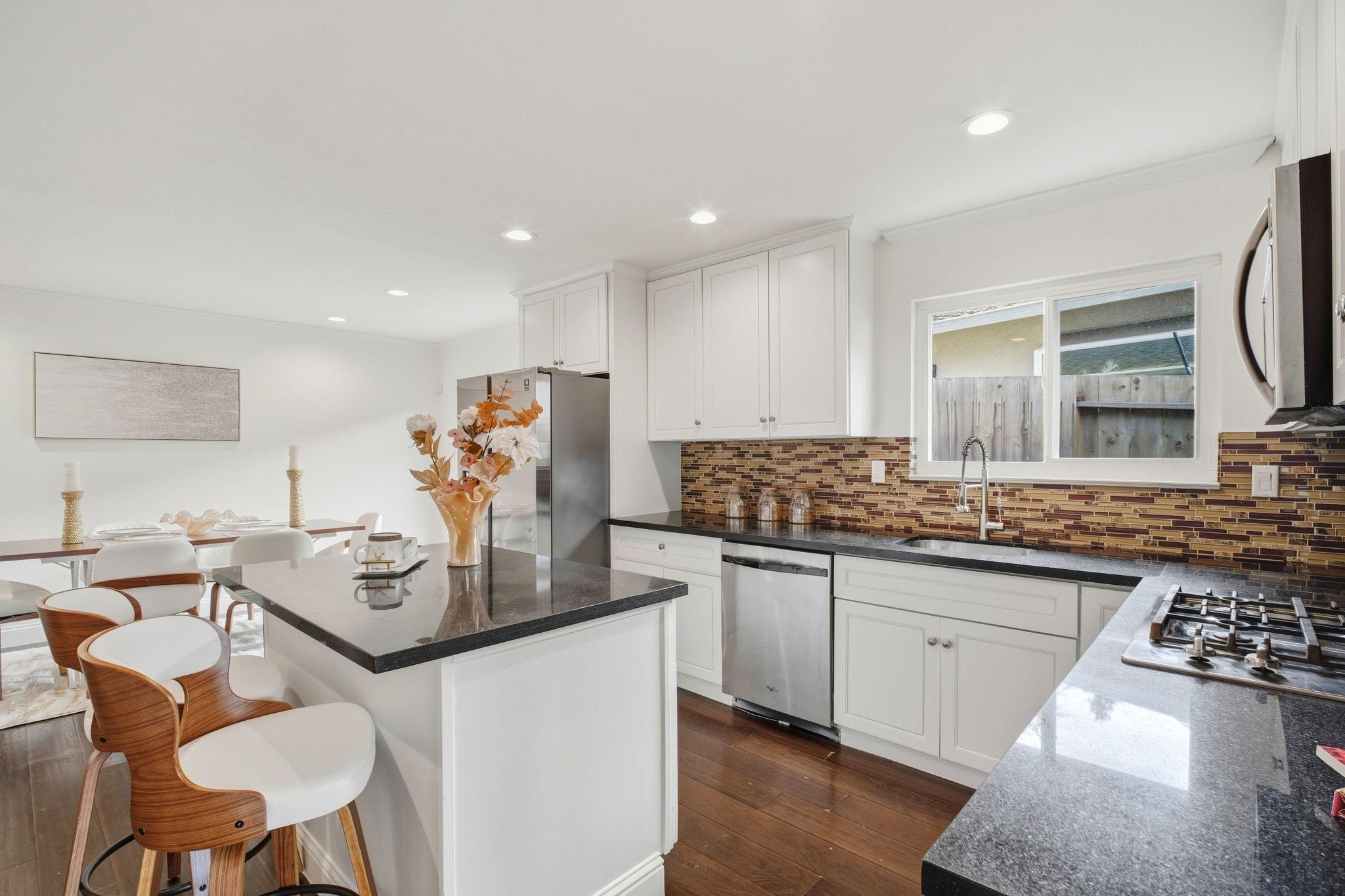 Detail Gallery Image 17 of 32 For 3247 Revere Ave, Oakland,  CA 94605 - 3 Beds | 2 Baths