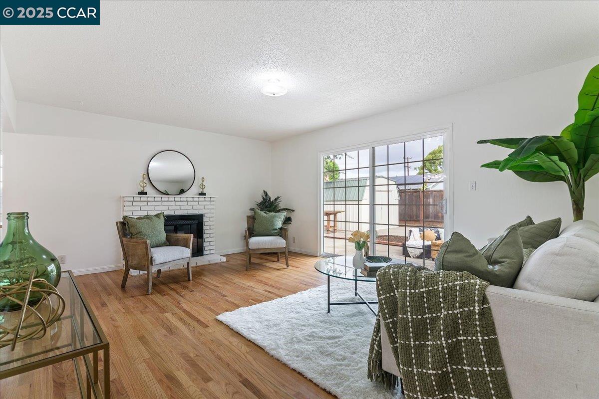 Detail Gallery Image 13 of 27 For 4081 Salem St, Concord,  CA 94521 - 3 Beds | 2 Baths