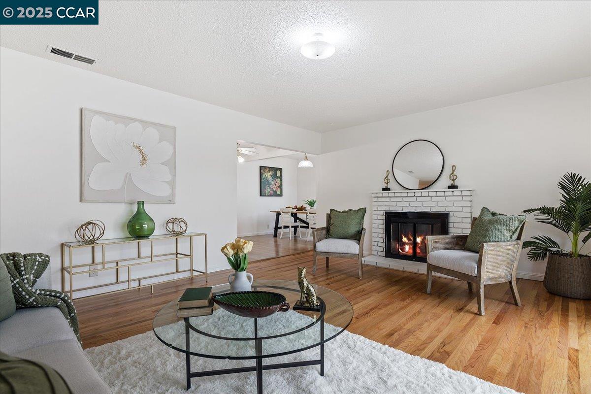 Detail Gallery Image 14 of 27 For 4081 Salem St, Concord,  CA 94521 - 3 Beds | 2 Baths