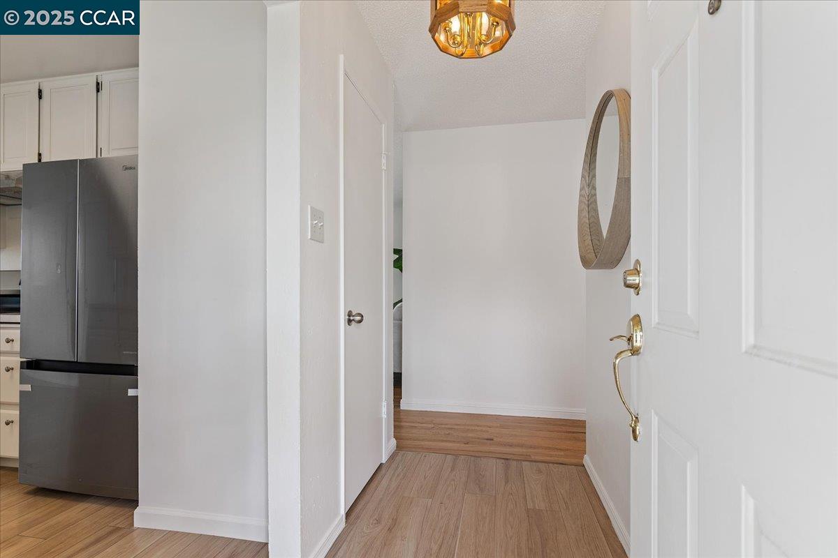 Detail Gallery Image 4 of 27 For 4081 Salem St, Concord,  CA 94521 - 3 Beds | 2 Baths