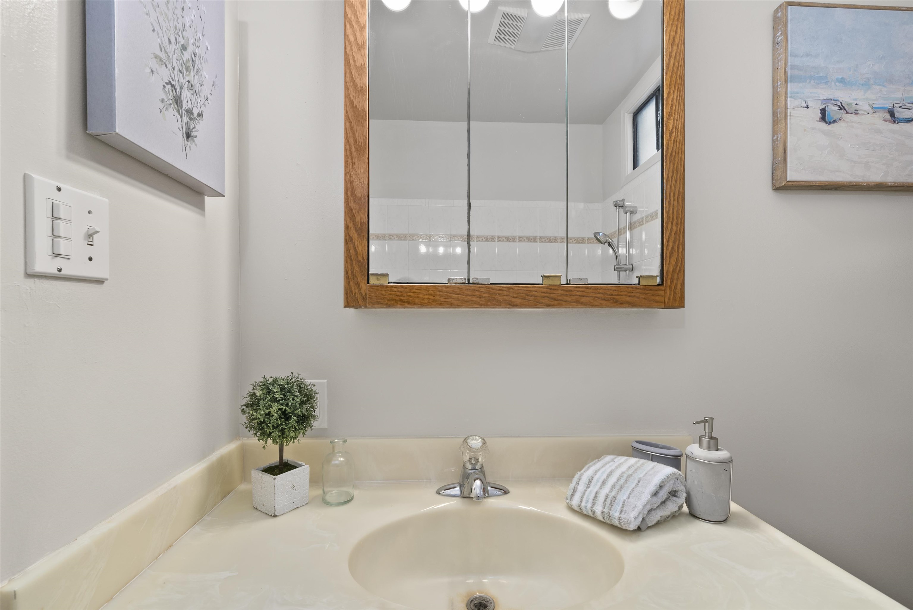 Detail Gallery Image 19 of 40 For 168 Laura St, San Francisco,  CA 94112 - 2 Beds | 2 Baths