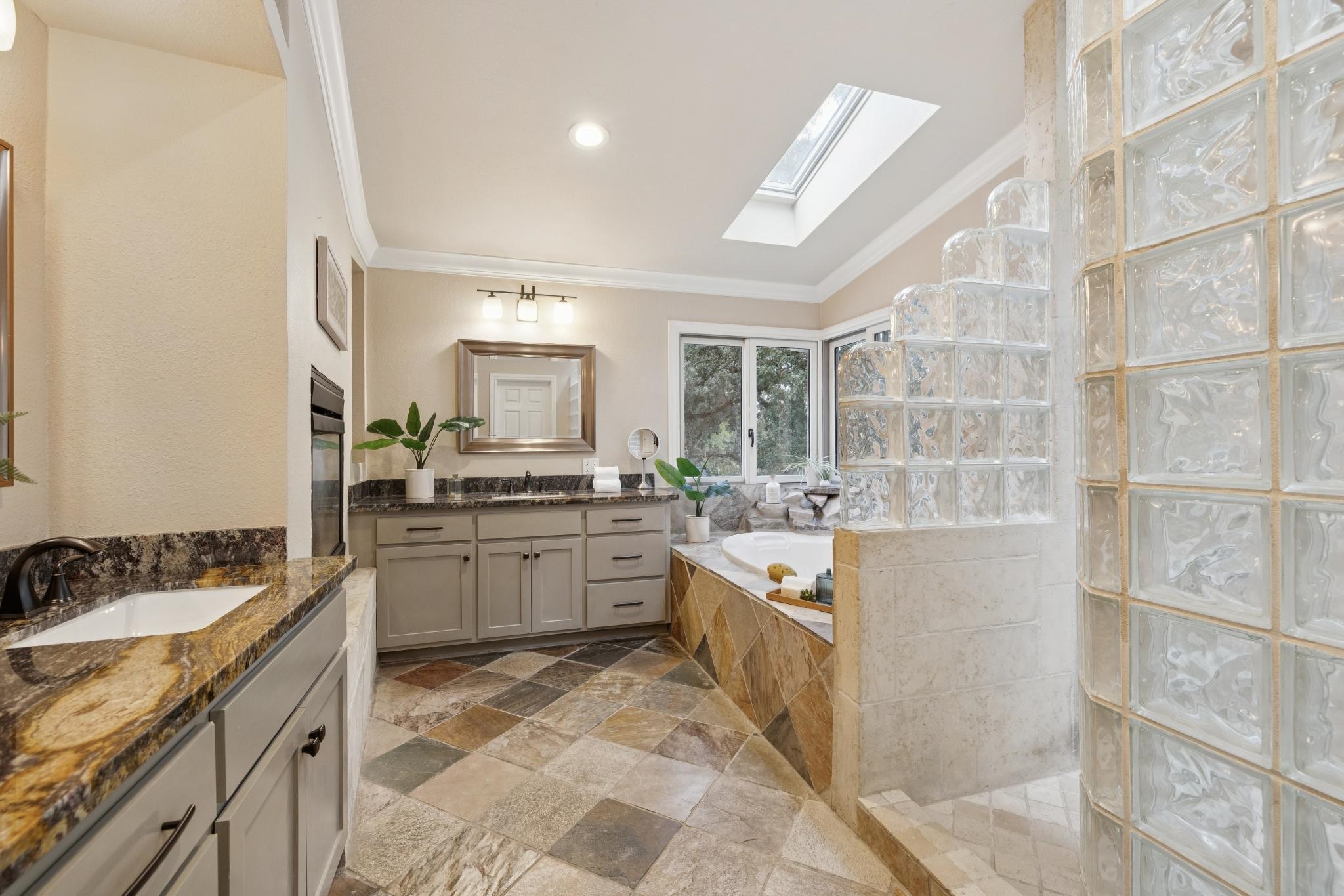 Detail Gallery Image 33 of 60 For 50 Vista Ln, Alamo,  CA 94507 - 5 Beds | 4 Baths