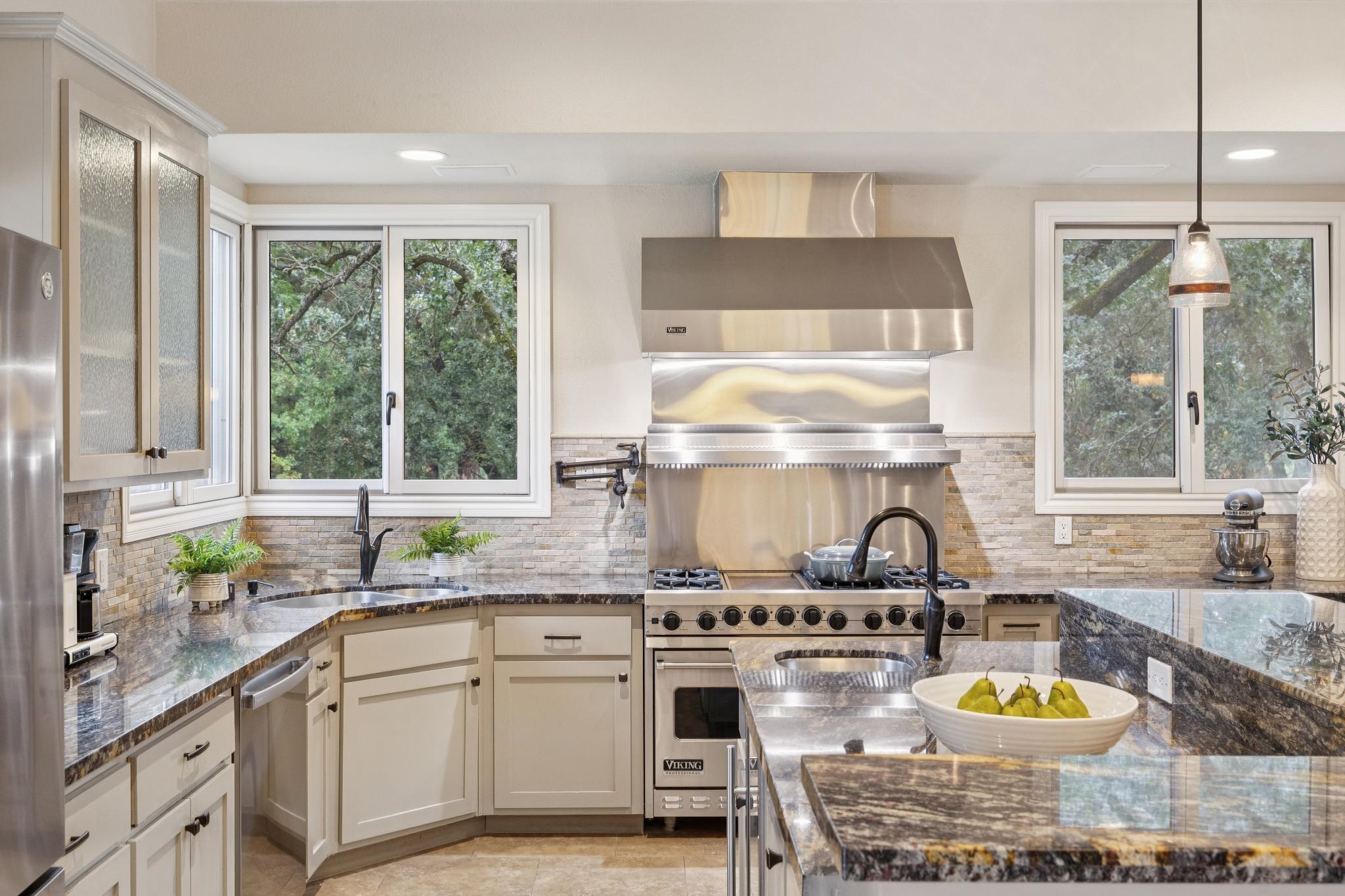 Detail Gallery Image 5 of 60 For 50 Vista Ln, Alamo,  CA 94507 - 5 Beds | 4 Baths