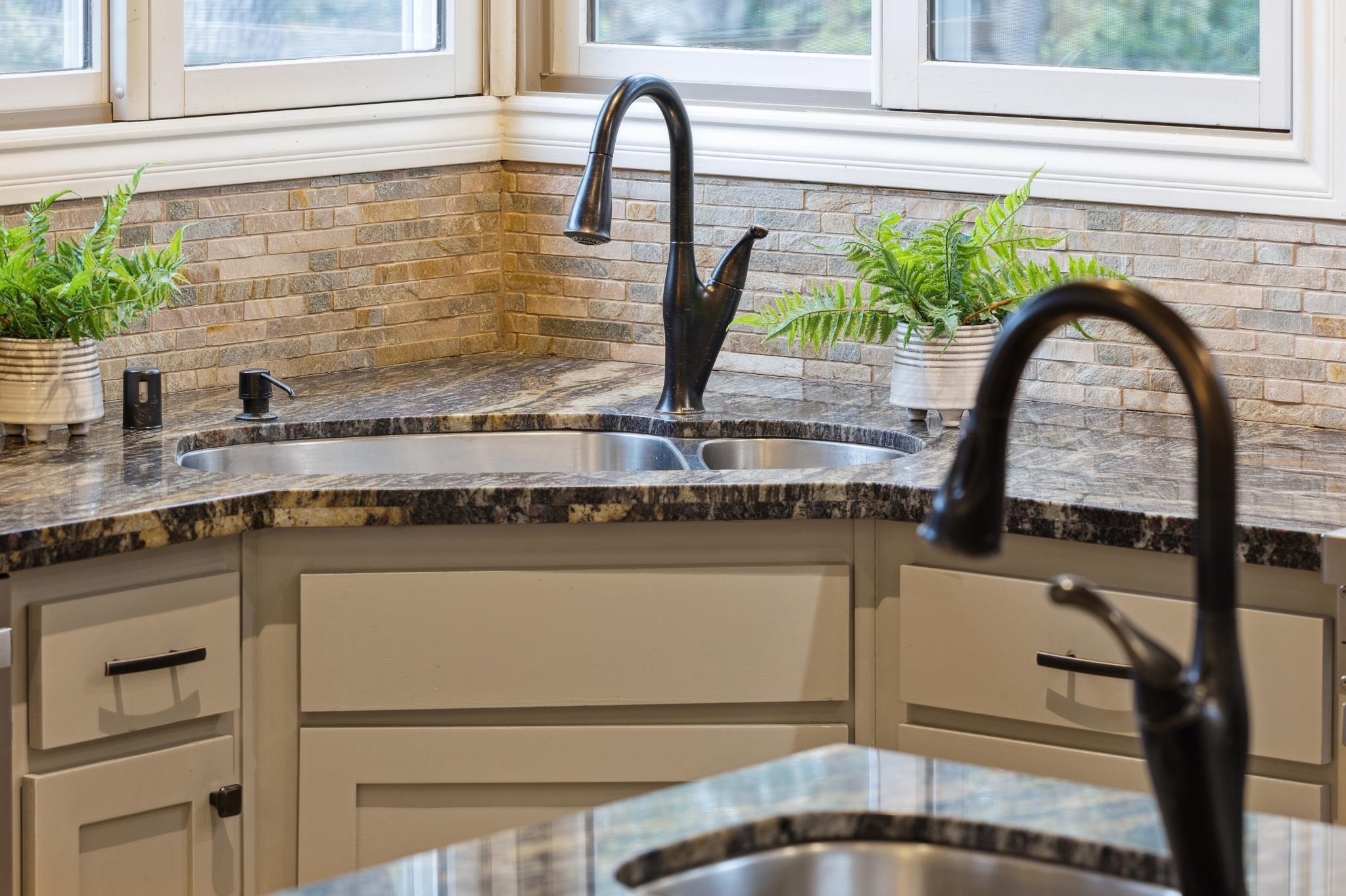 Detail Gallery Image 8 of 60 For 50 Vista Ln, Alamo,  CA 94507 - 5 Beds | 4 Baths