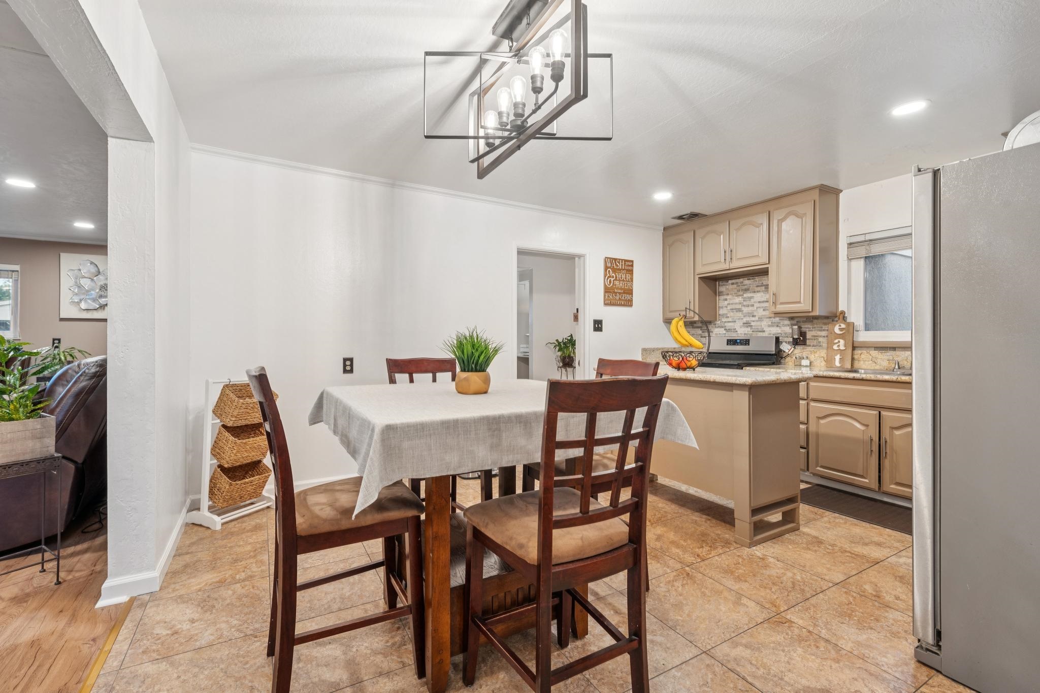 Detail Gallery Image 12 of 60 For 26848 Eldridge Ave, Hayward,  CA 94544 - 3 Beds | 2 Baths