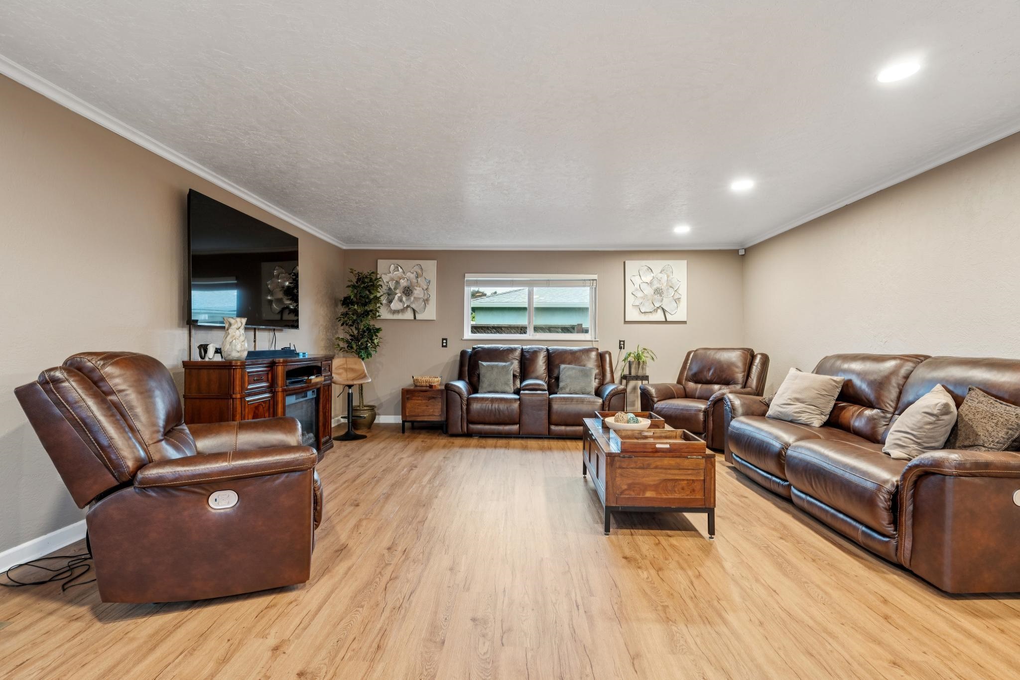 Detail Gallery Image 22 of 60 For 26848 Eldridge Ave, Hayward,  CA 94544 - 3 Beds | 2 Baths