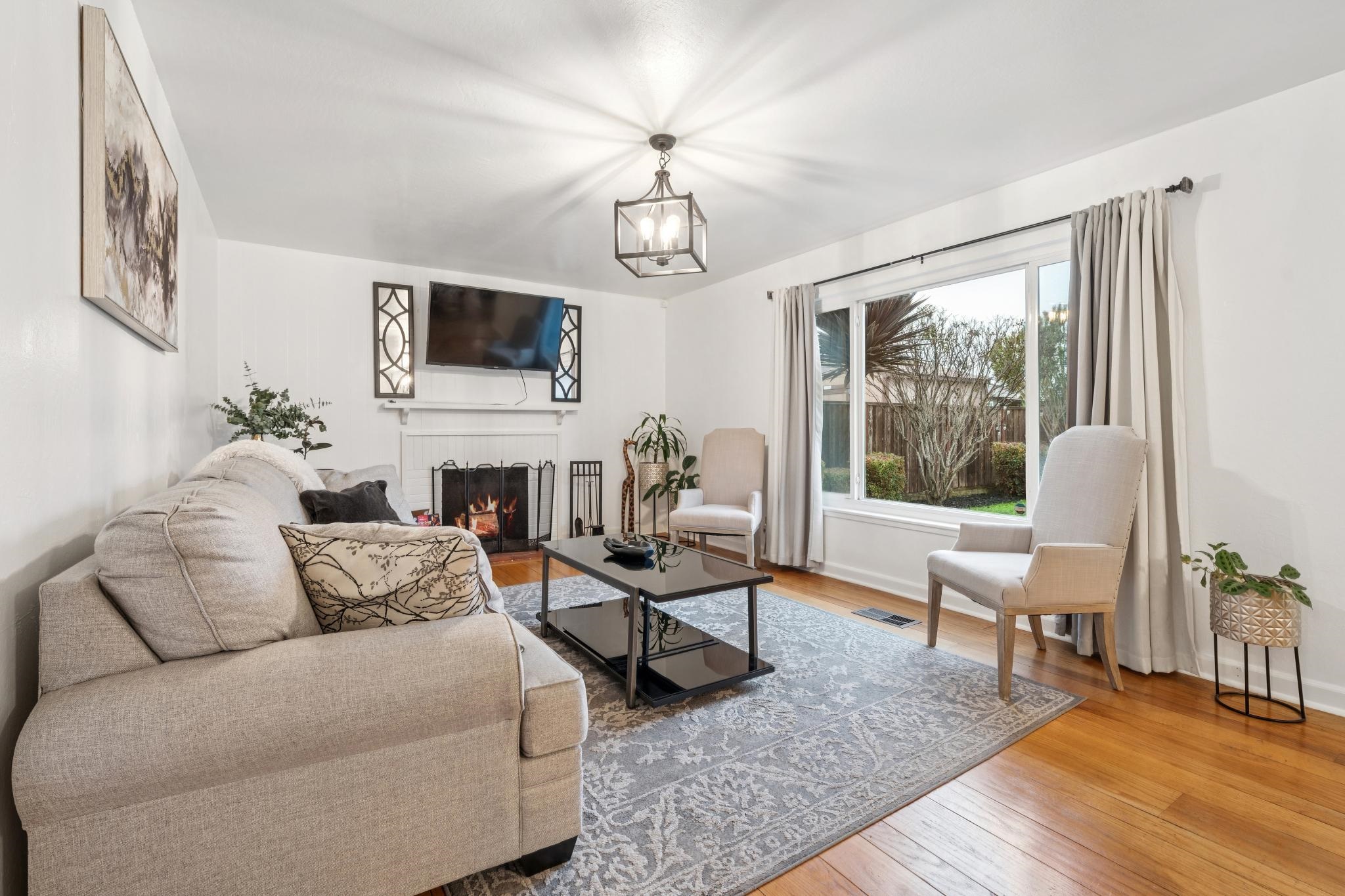 Detail Gallery Image 5 of 60 For 26848 Eldridge Ave, Hayward,  CA 94544 - 3 Beds | 2 Baths