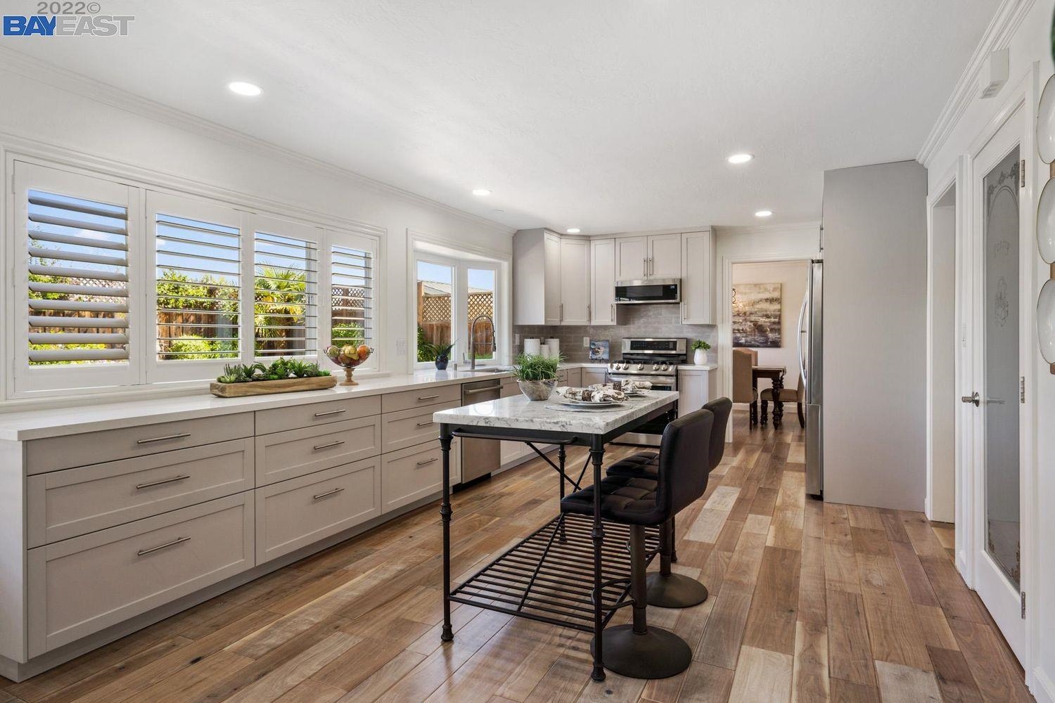 Detail Gallery Image 16 of 36 For 4563 Gatetree Cir, Pleasanton,  CA 94566 - 4 Beds | 3/1 Baths