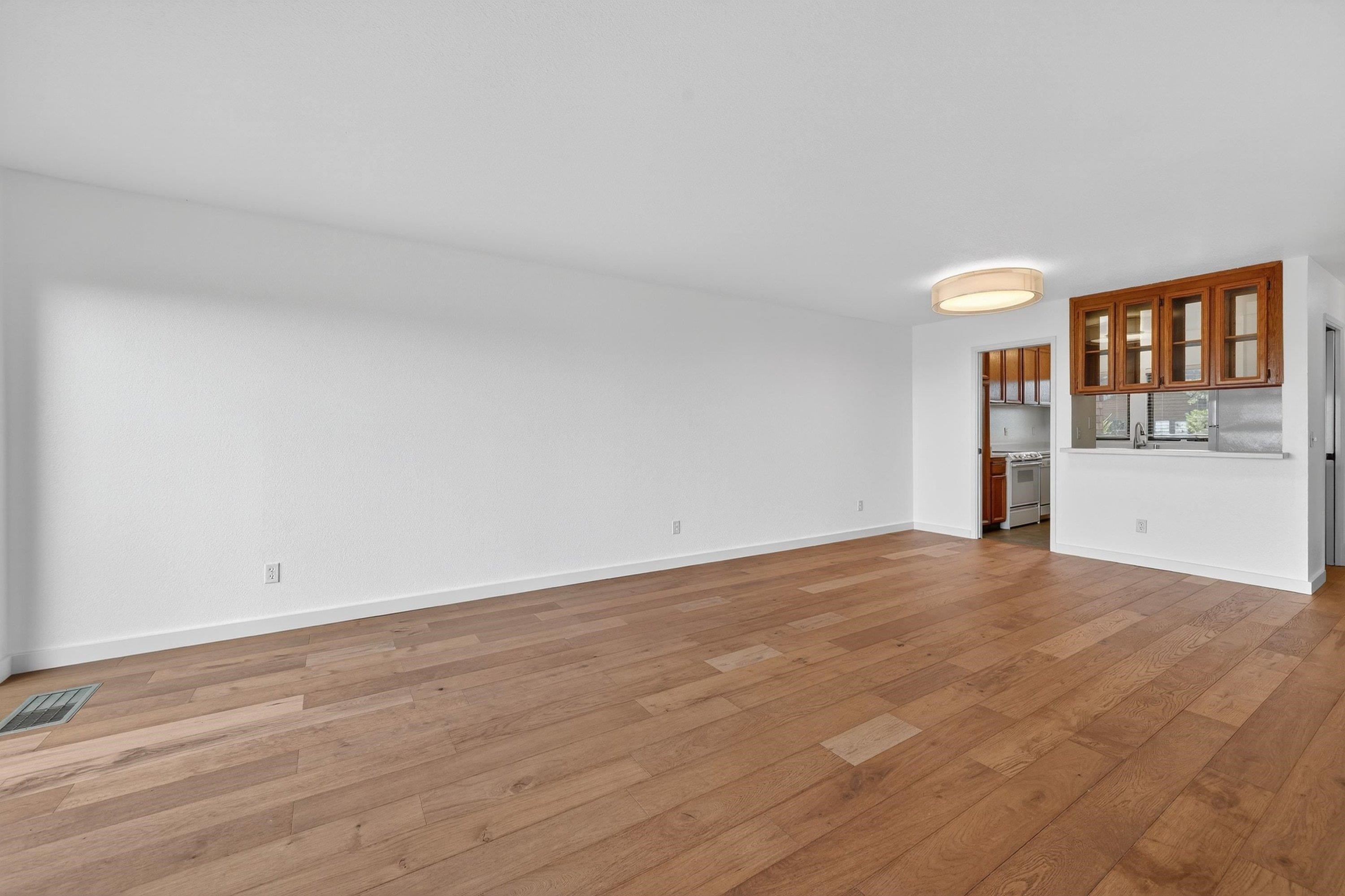 Detail Gallery Image 12 of 51 For 155 Headlands Ct, Sausalito,  CA 94965 - 2 Beds | 2/1 Baths