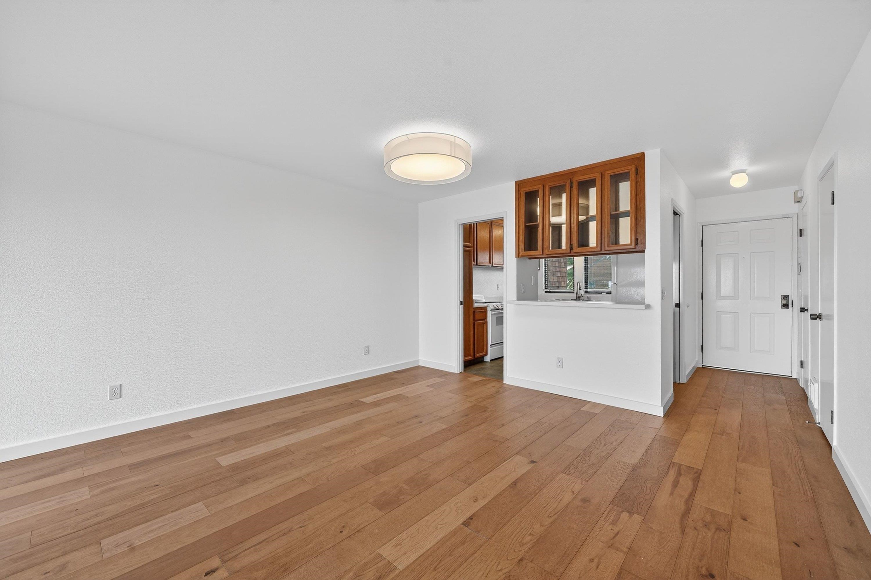 Detail Gallery Image 13 of 51 For 155 Headlands Ct, Sausalito,  CA 94965 - 2 Beds | 2/1 Baths