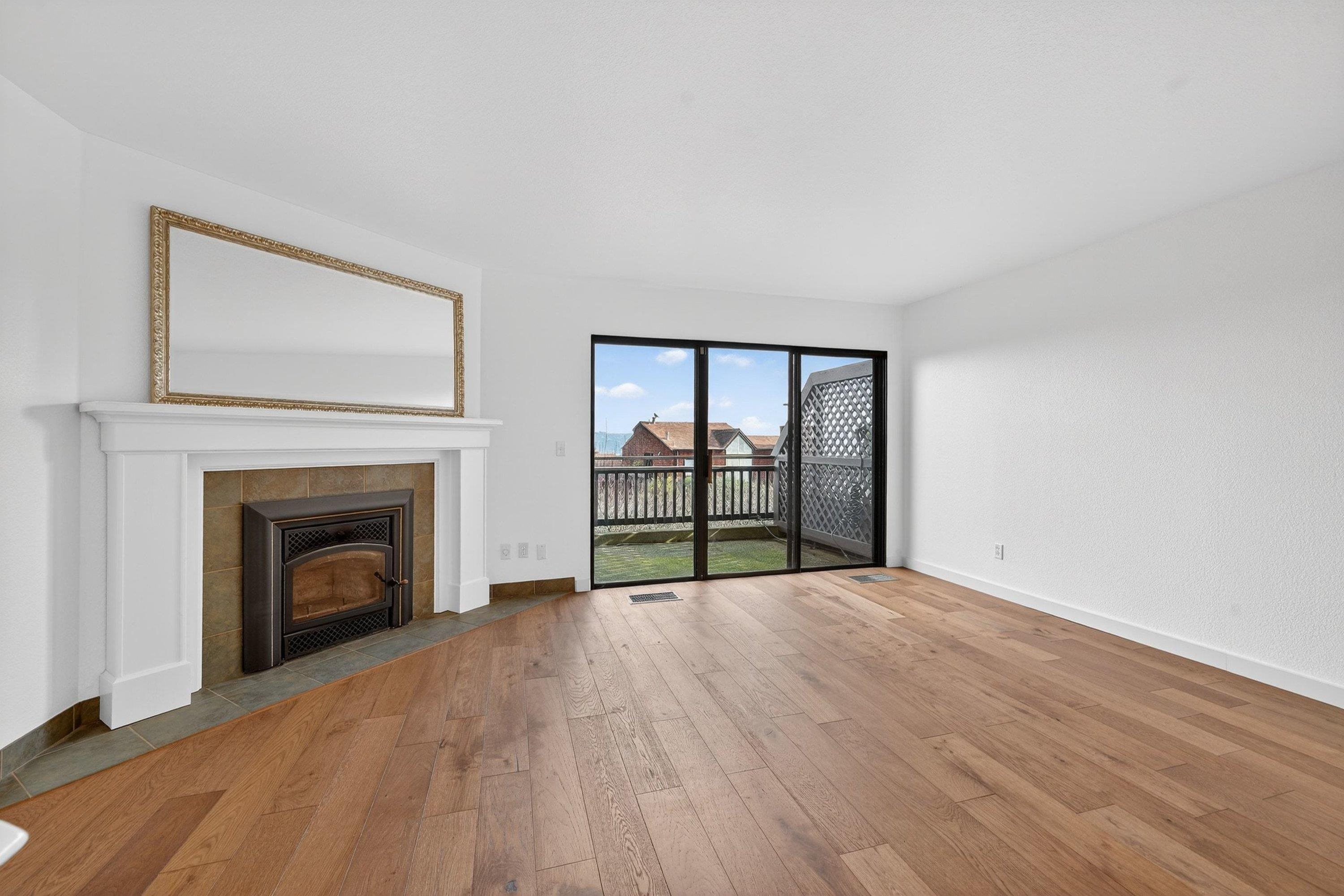 Detail Gallery Image 16 of 51 For 155 Headlands Ct, Sausalito,  CA 94965 - 2 Beds | 2/1 Baths