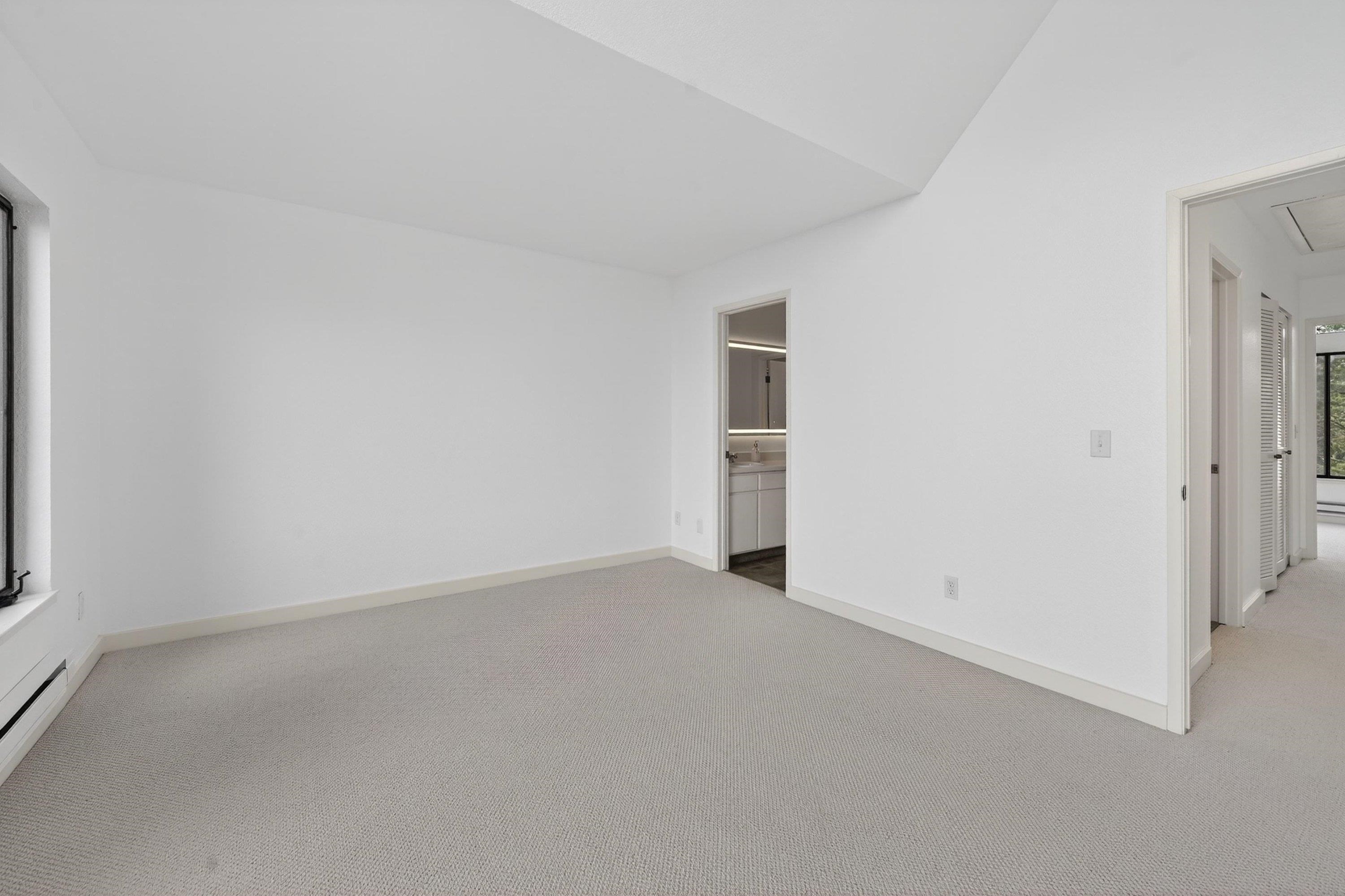 Detail Gallery Image 19 of 51 For 155 Headlands Ct, Sausalito,  CA 94965 - 2 Beds | 2/1 Baths