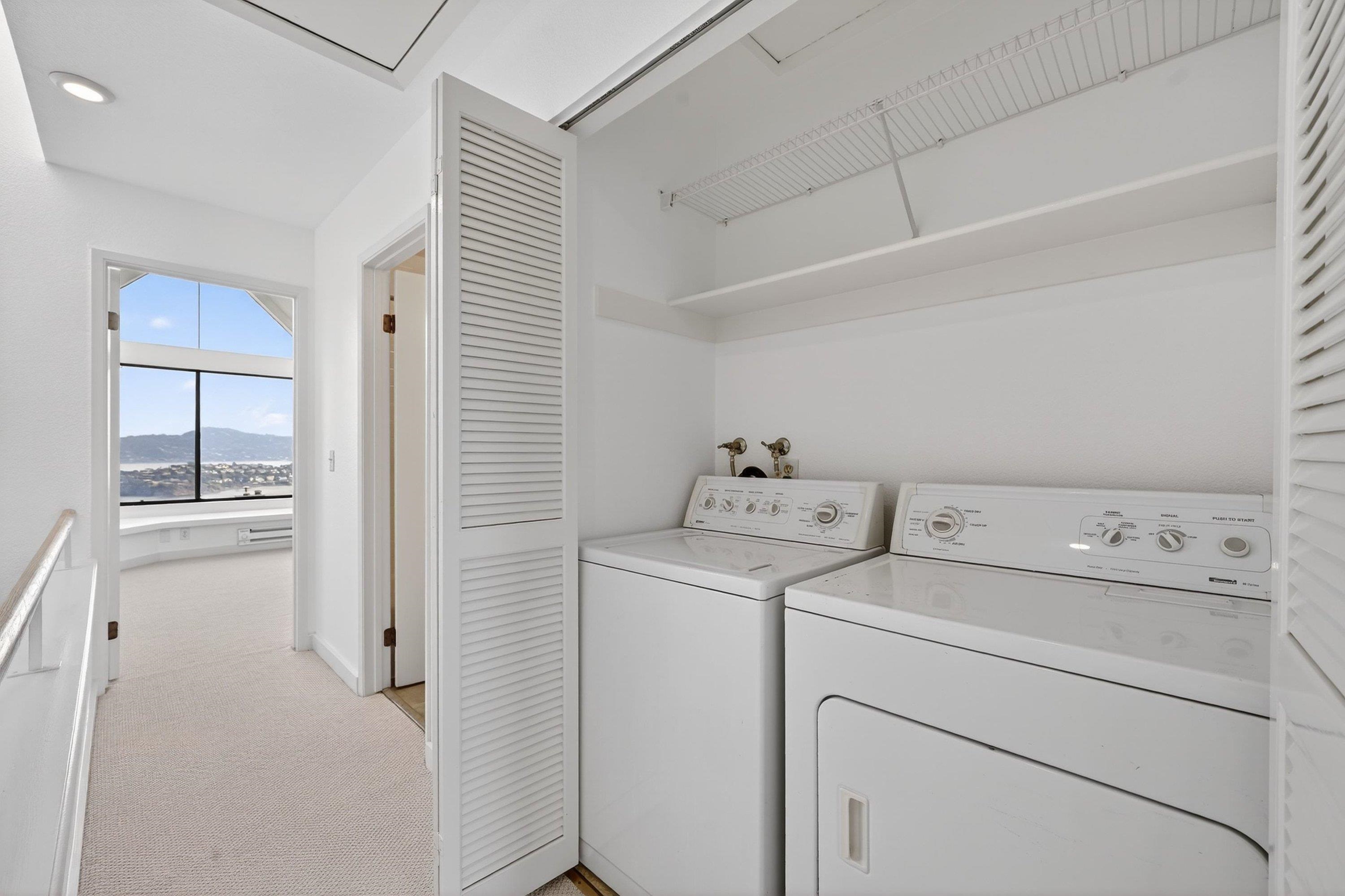 Detail Gallery Image 32 of 51 For 155 Headlands Ct, Sausalito,  CA 94965 - 2 Beds | 2/1 Baths