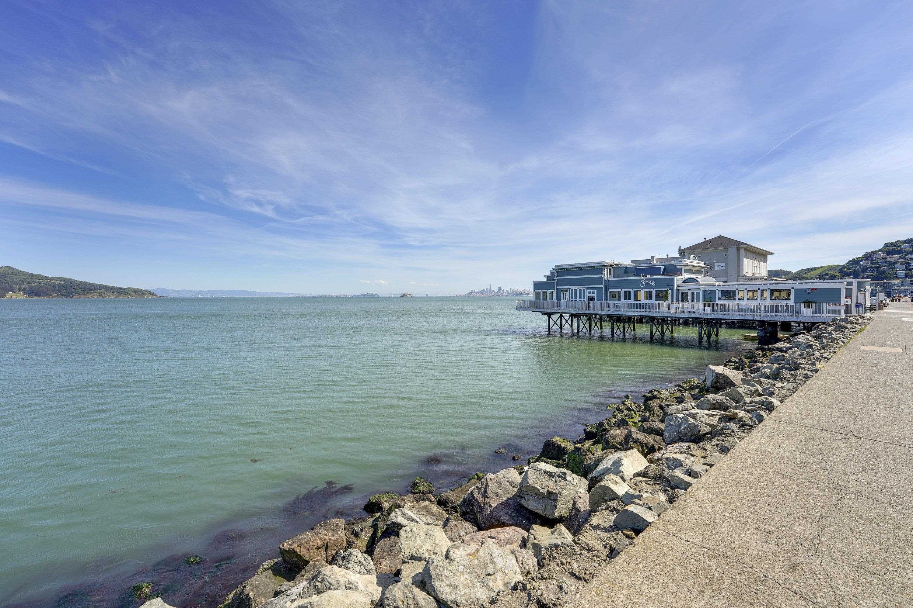 Detail Gallery Image 46 of 51 For 155 Headlands Ct, Sausalito,  CA 94965 - 2 Beds | 2/1 Baths