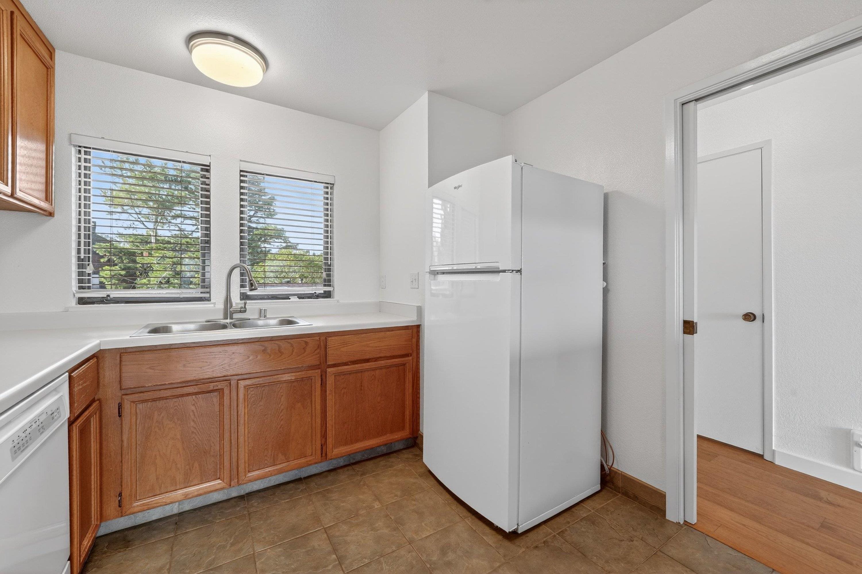 Detail Gallery Image 8 of 51 For 155 Headlands Ct, Sausalito,  CA 94965 - 2 Beds | 2/1 Baths