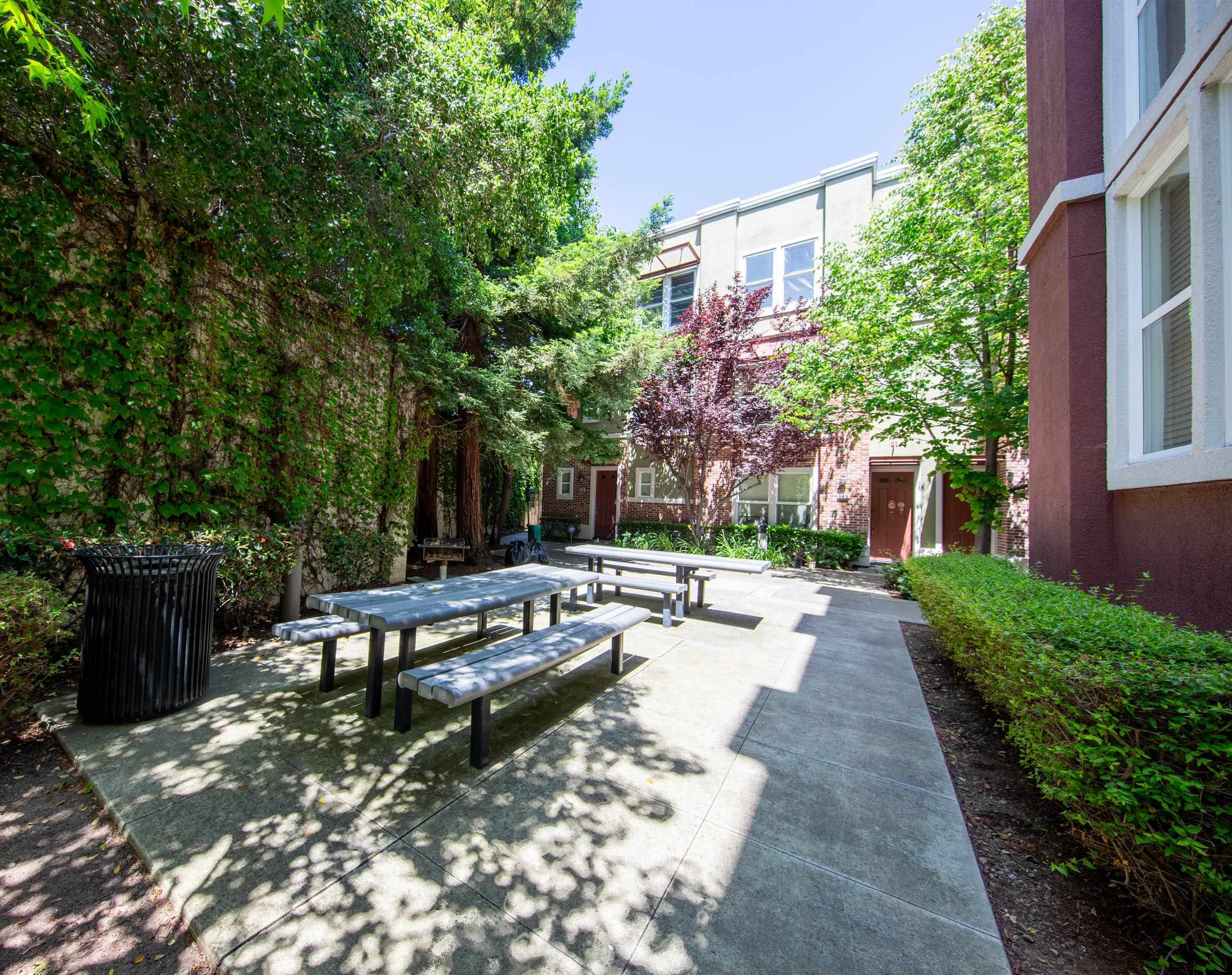 Detail Gallery Image 5 of 57 For 640 Plaza Pl, Hayward,  CA 94541 - 3 Beds | 2 Baths