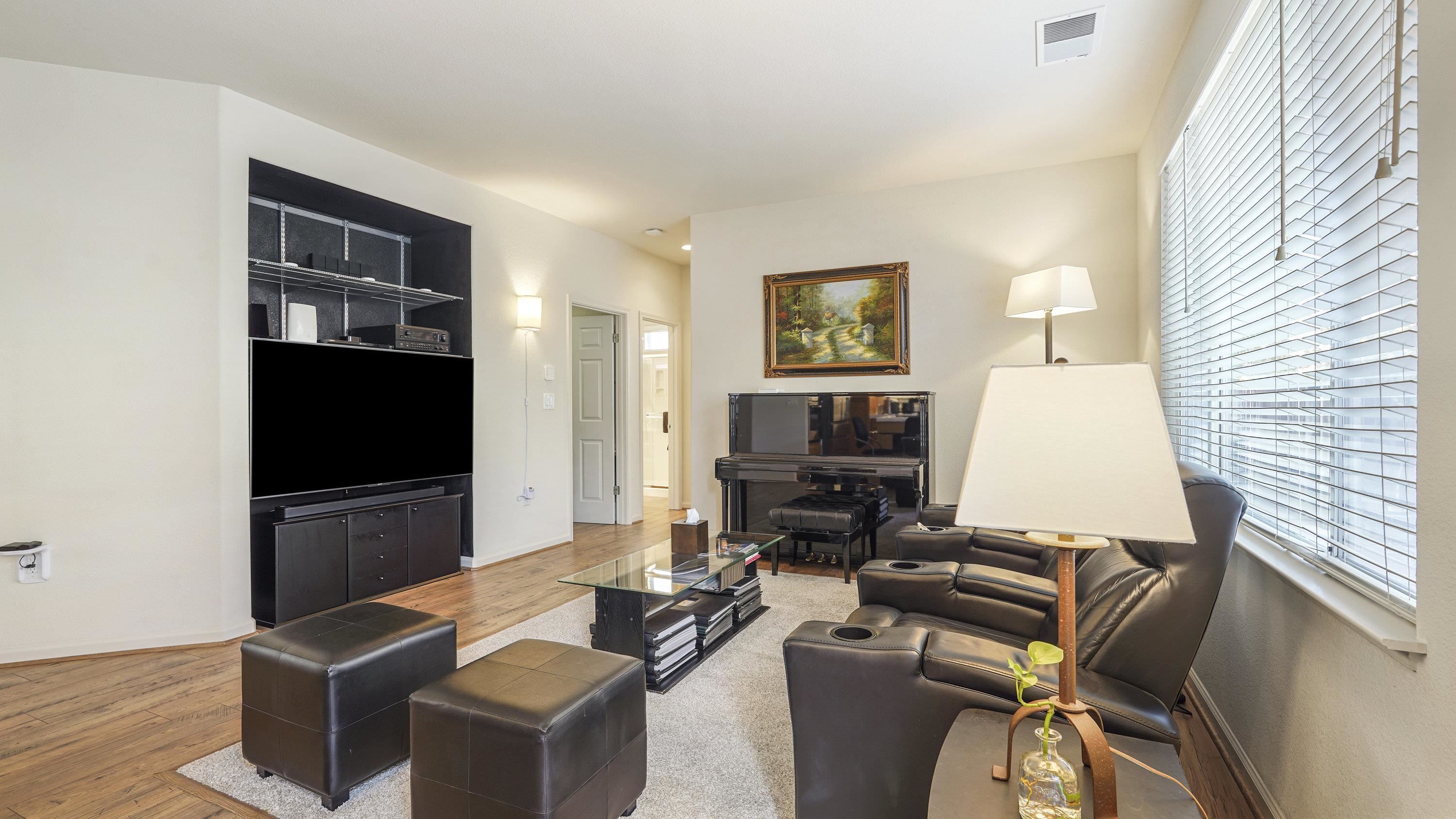 Detail Gallery Image 17 of 47 For 1388 Four Oaks Rd, San Jose,  CA 95131 - 5 Beds | 3 Baths