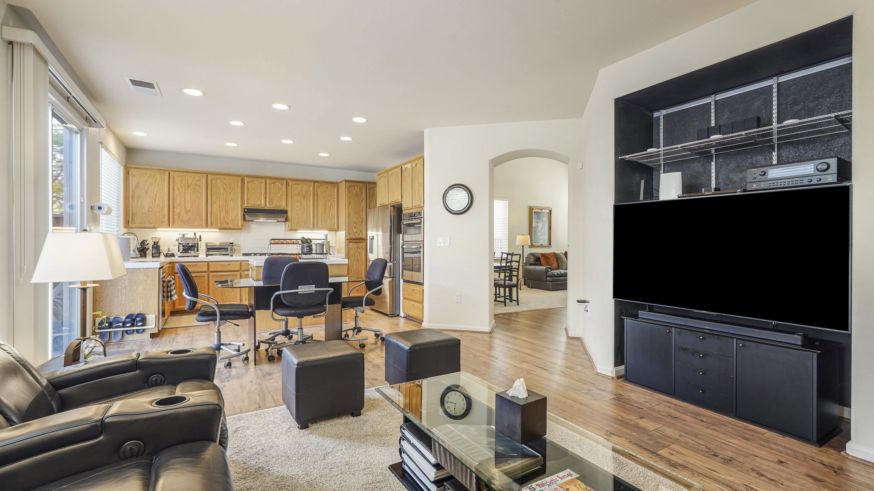 Detail Gallery Image 18 of 47 For 1388 Four Oaks Rd, San Jose,  CA 95131 - 5 Beds | 3 Baths