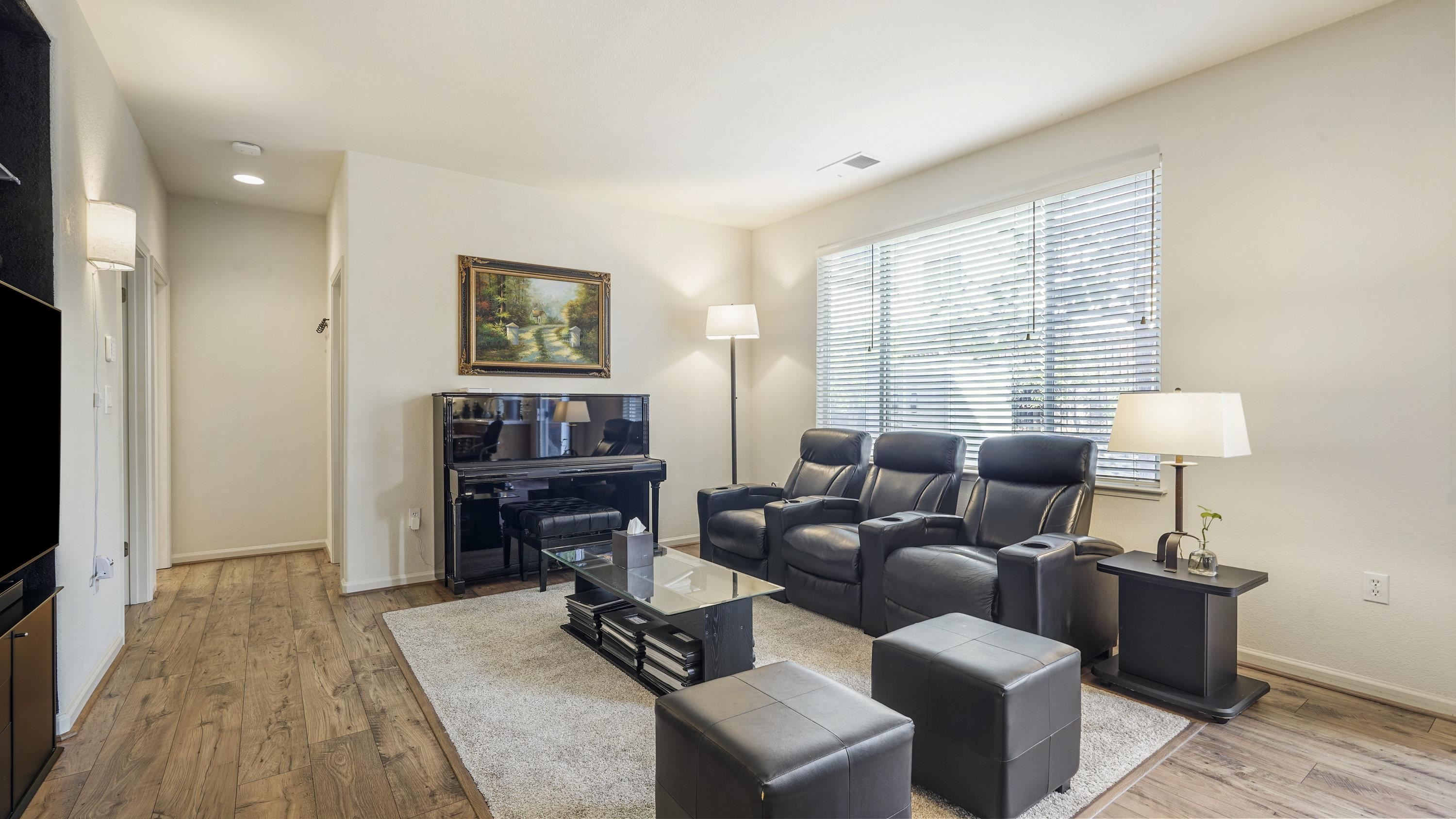 Detail Gallery Image 19 of 47 For 1388 Four Oaks Rd, San Jose,  CA 95131 - 5 Beds | 3 Baths