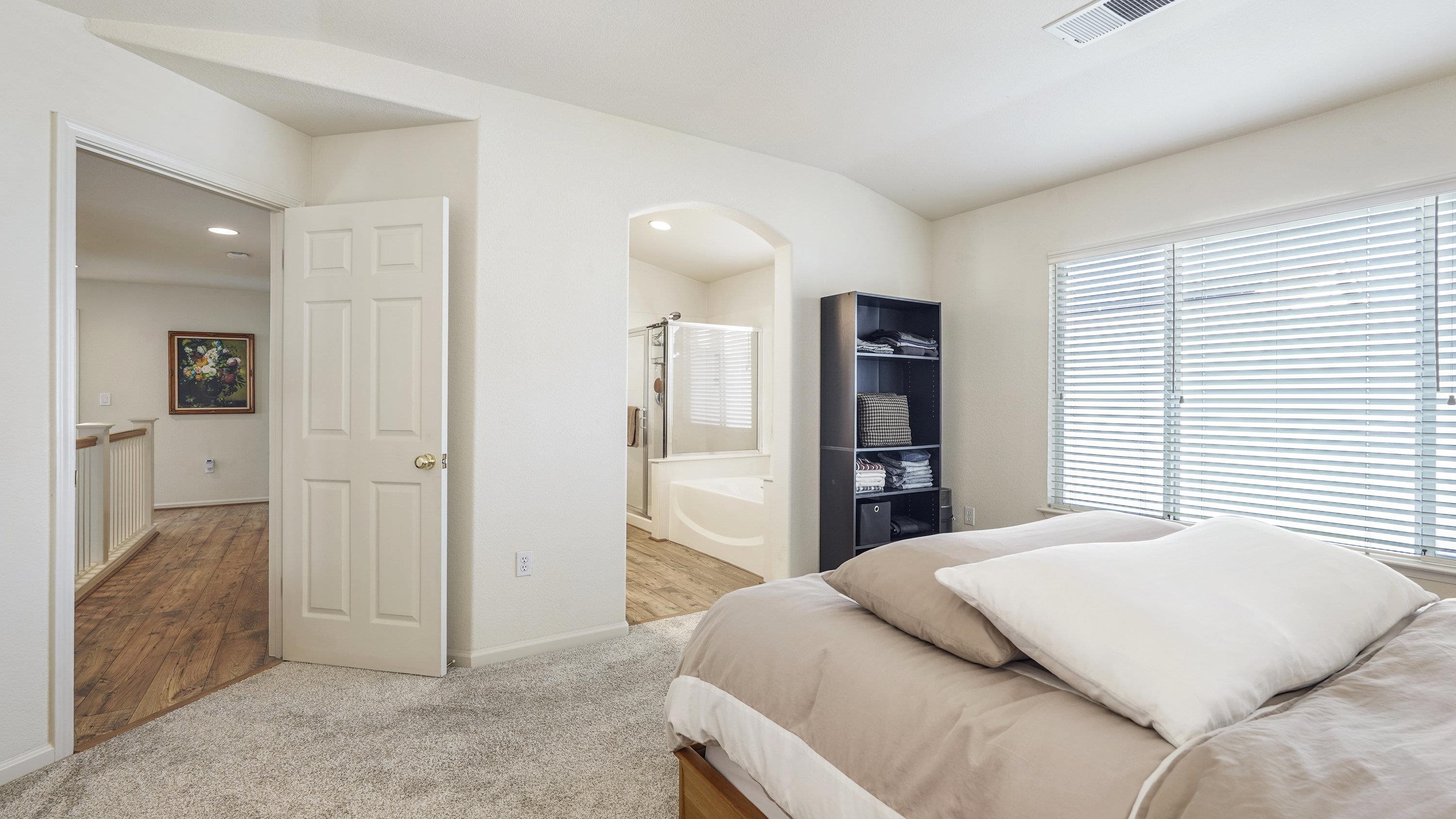 Detail Gallery Image 20 of 47 For 1388 Four Oaks Rd, San Jose,  CA 95131 - 5 Beds | 3 Baths