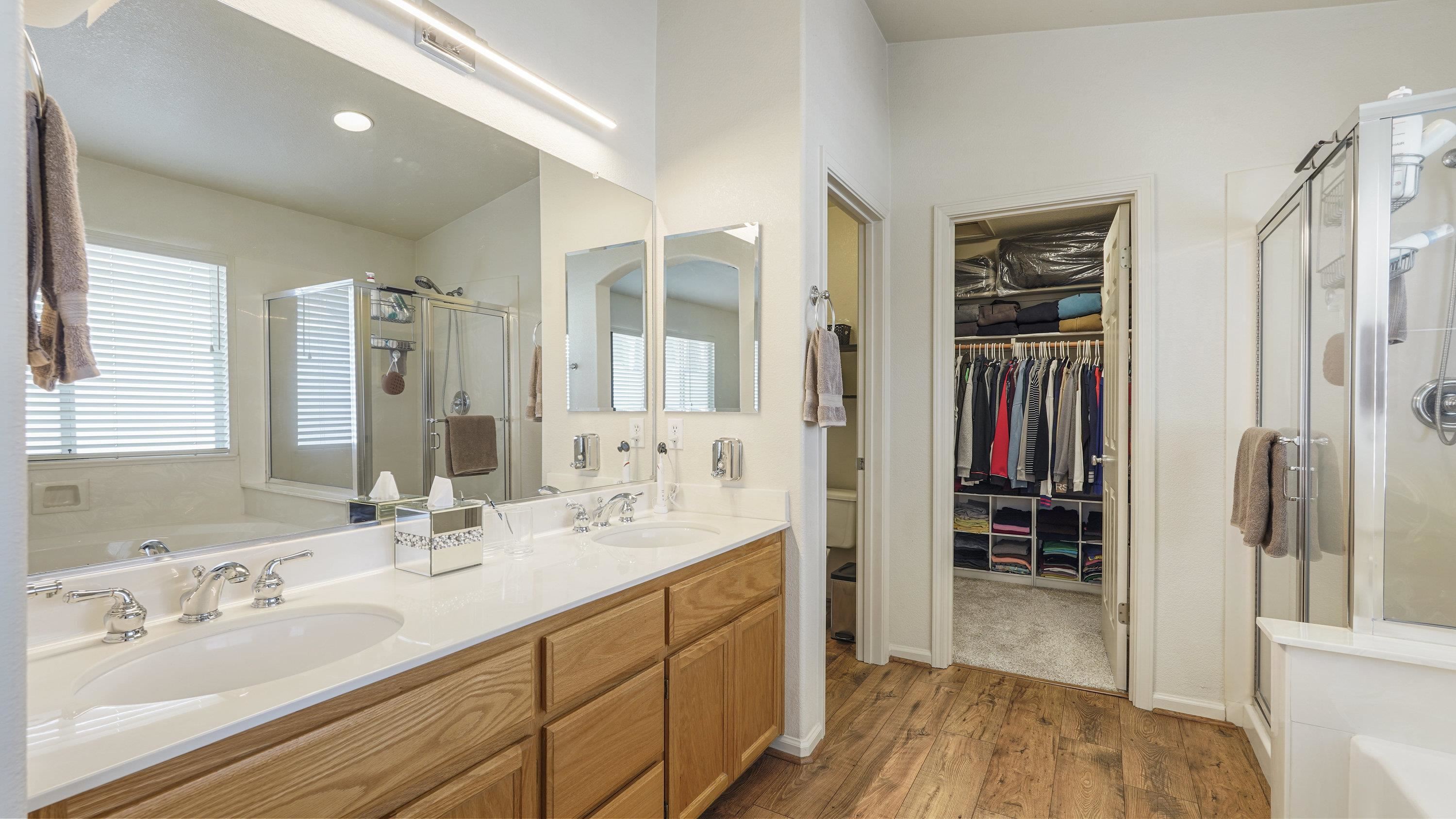 Detail Gallery Image 24 of 47 For 1388 Four Oaks Rd, San Jose,  CA 95131 - 5 Beds | 3 Baths