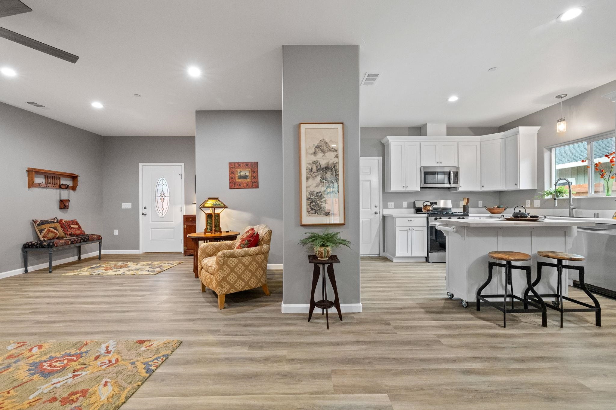 Front Image Thumbnail for EB41120135