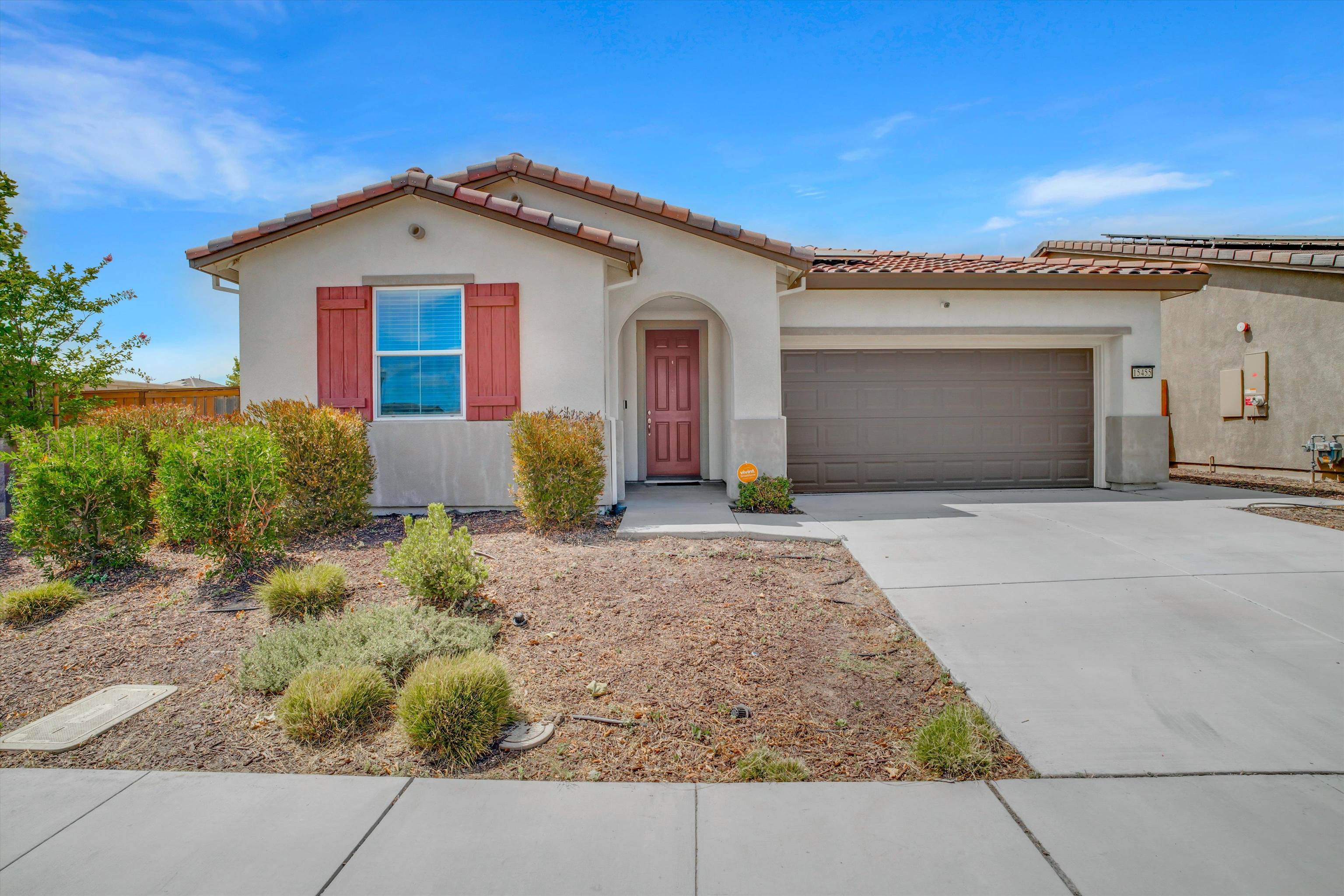 Detail Gallery Image 2 of 39 For 15455 Folktale Way, Lathrop,  CA 95330 - 3 Beds | 2 Baths