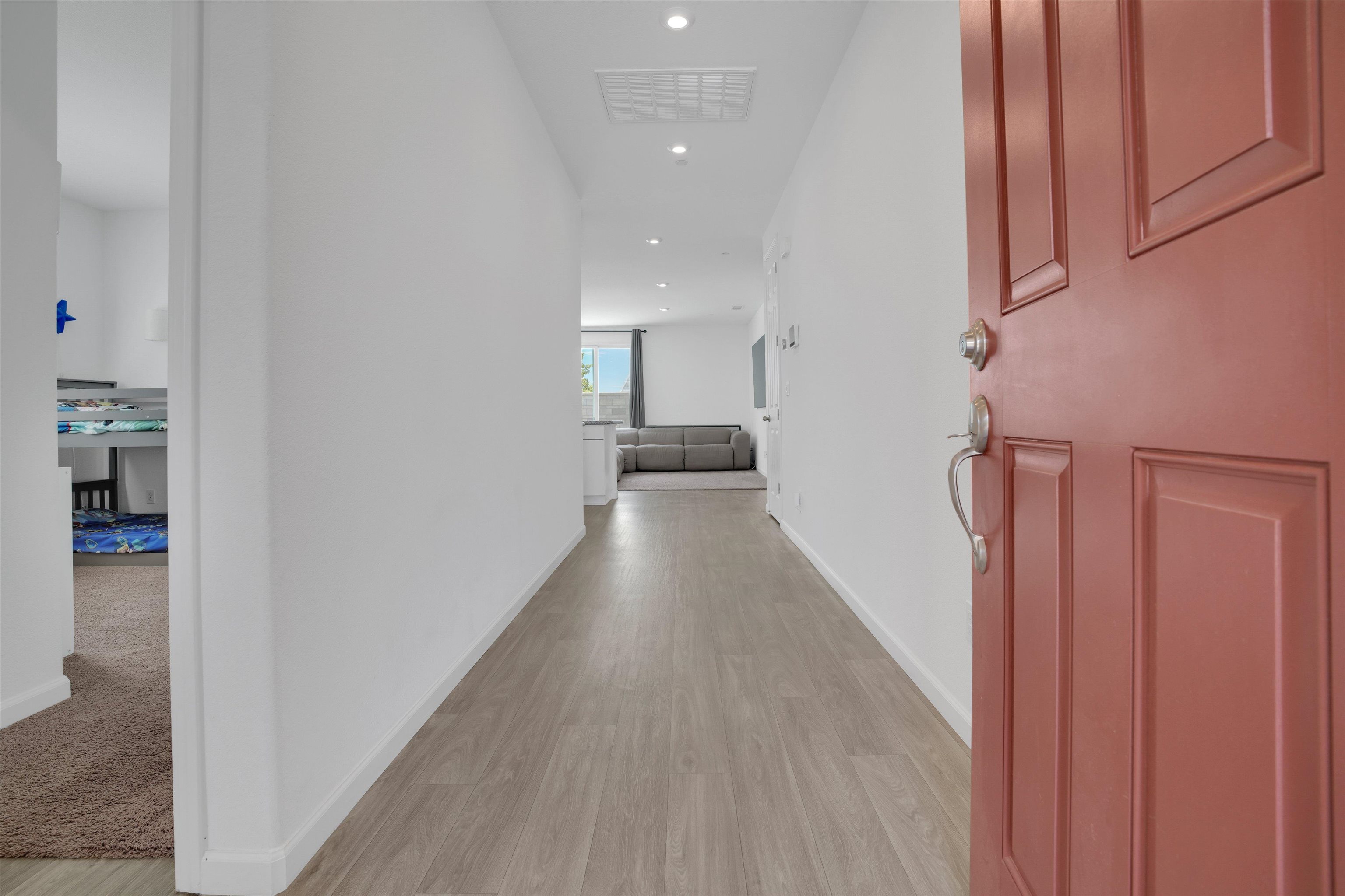 Detail Gallery Image 7 of 39 For 15455 Folktale Way, Lathrop,  CA 95330 - 3 Beds | 2 Baths