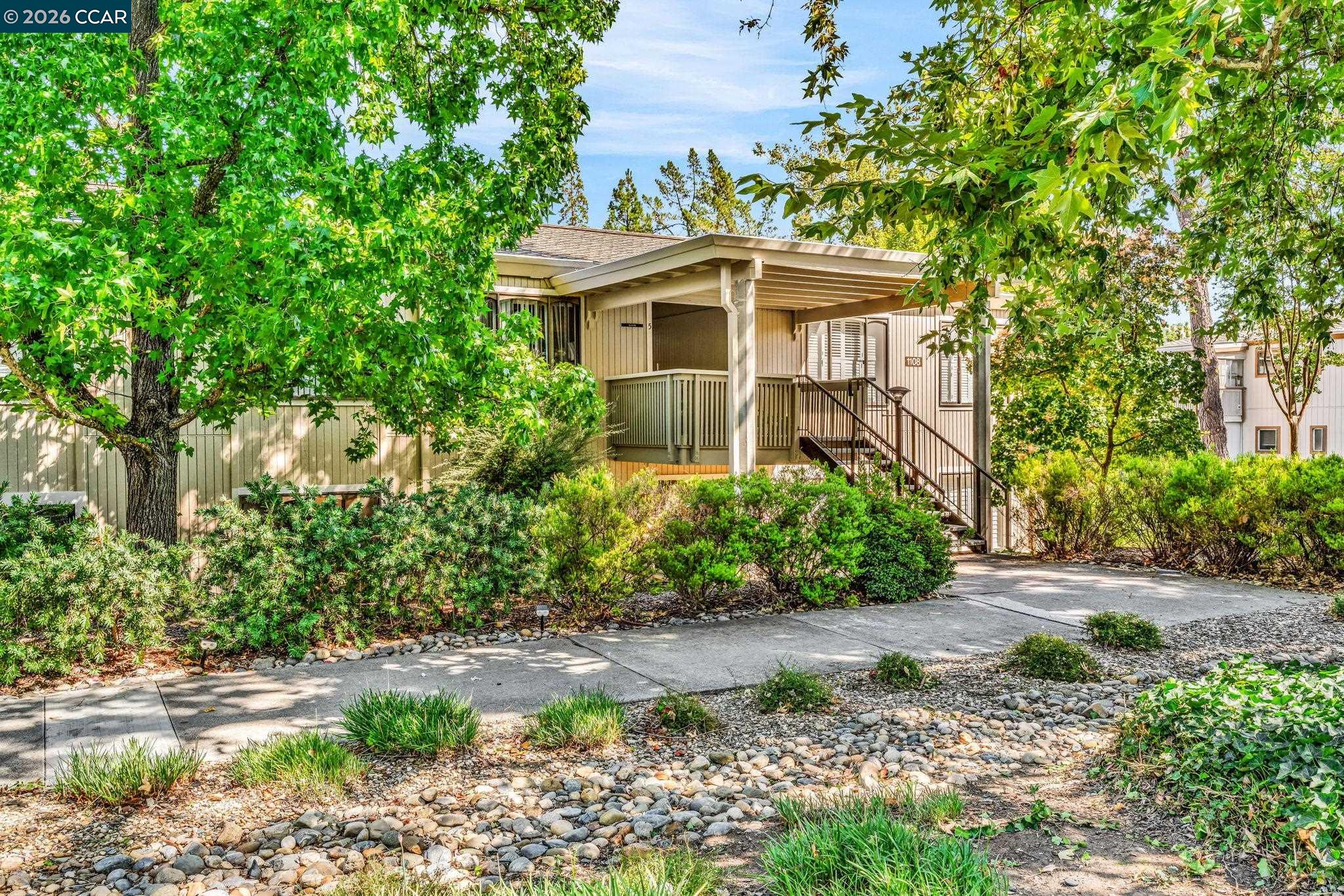 Photo #2: 41120142 Listing: Photo #2