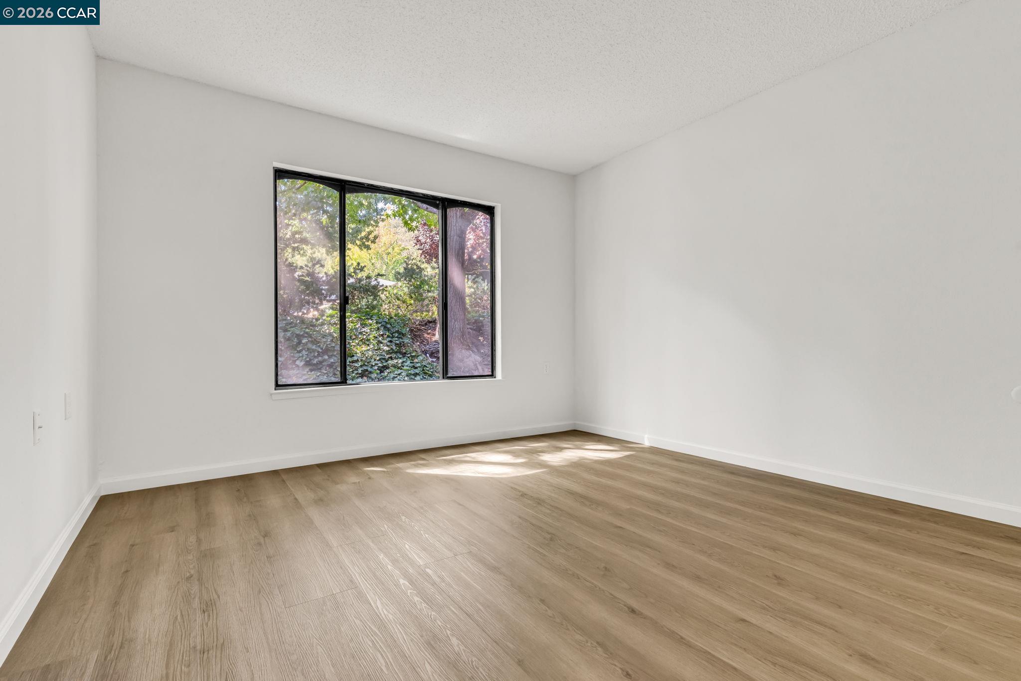 Photo #36: 41120142 Listing: Photo #36