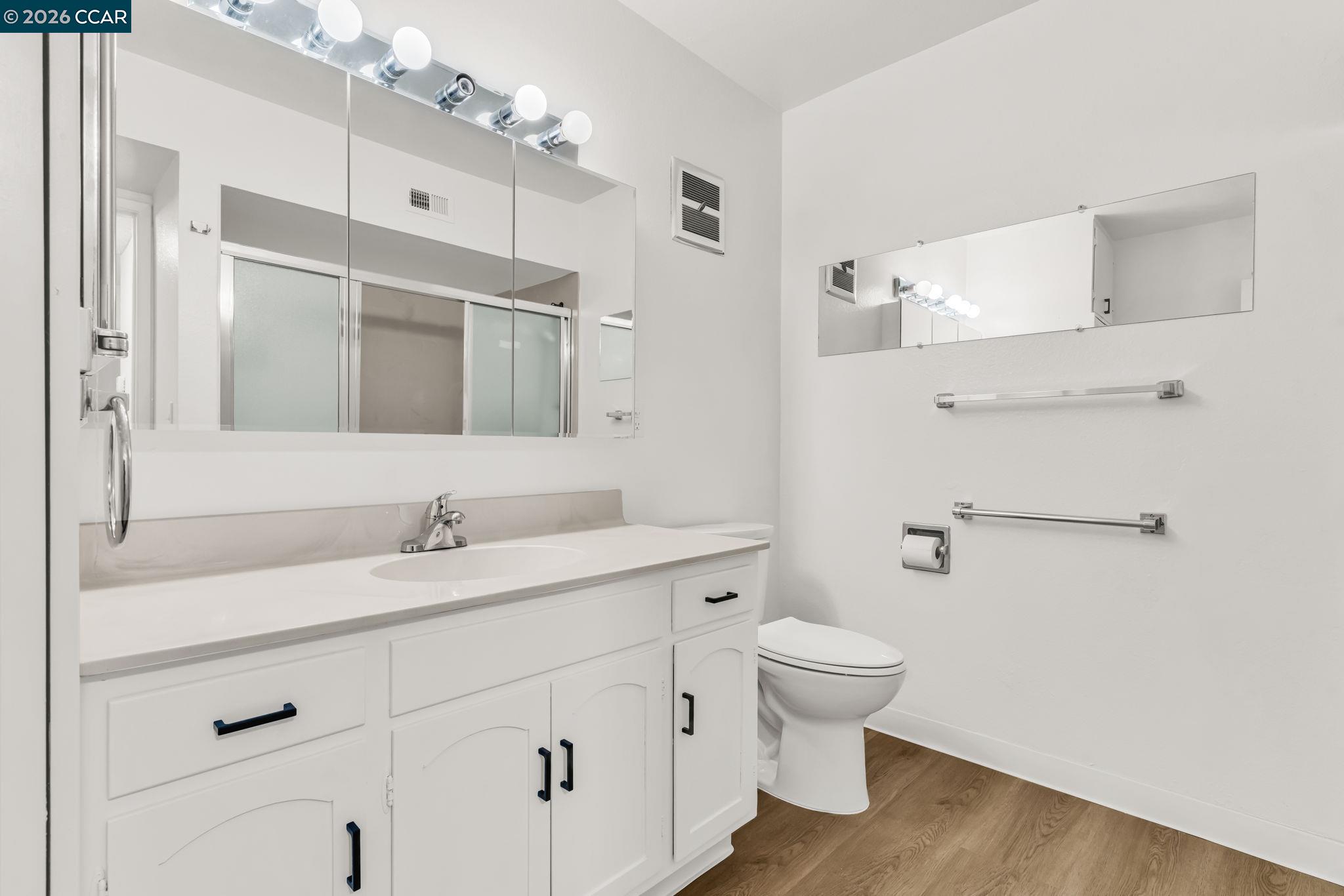 Photo #44: 41120142 Listing: Photo #44