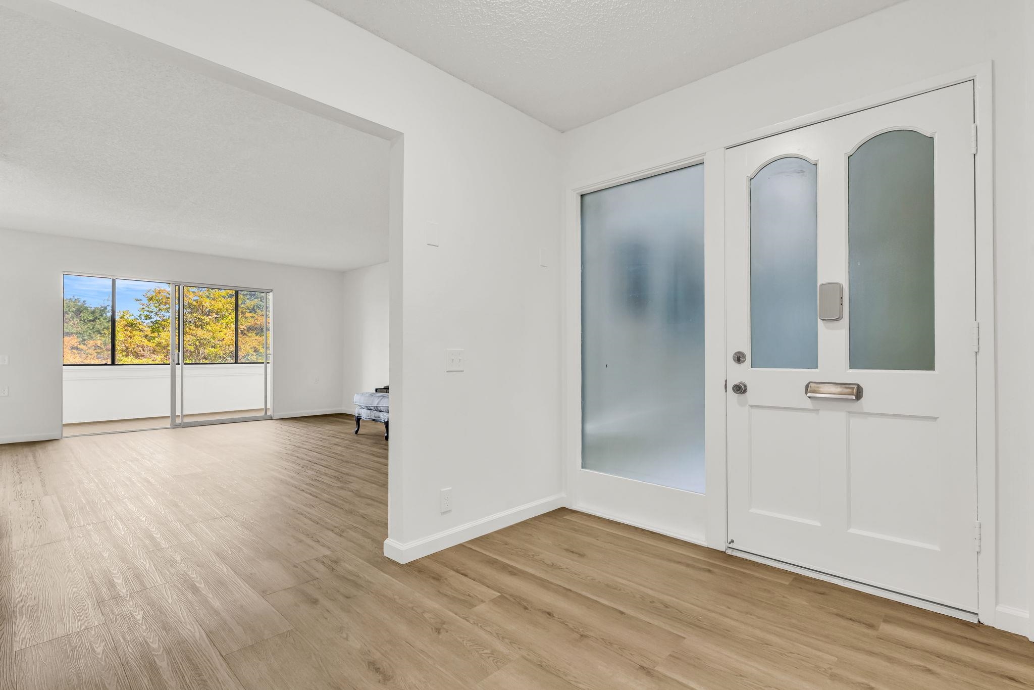 Detail Gallery Image 6 of 49 For 1108 Fairlawn Ct. #6,  Walnut Creek,  CA 94595-2804 - 2 Beds | 1 Baths