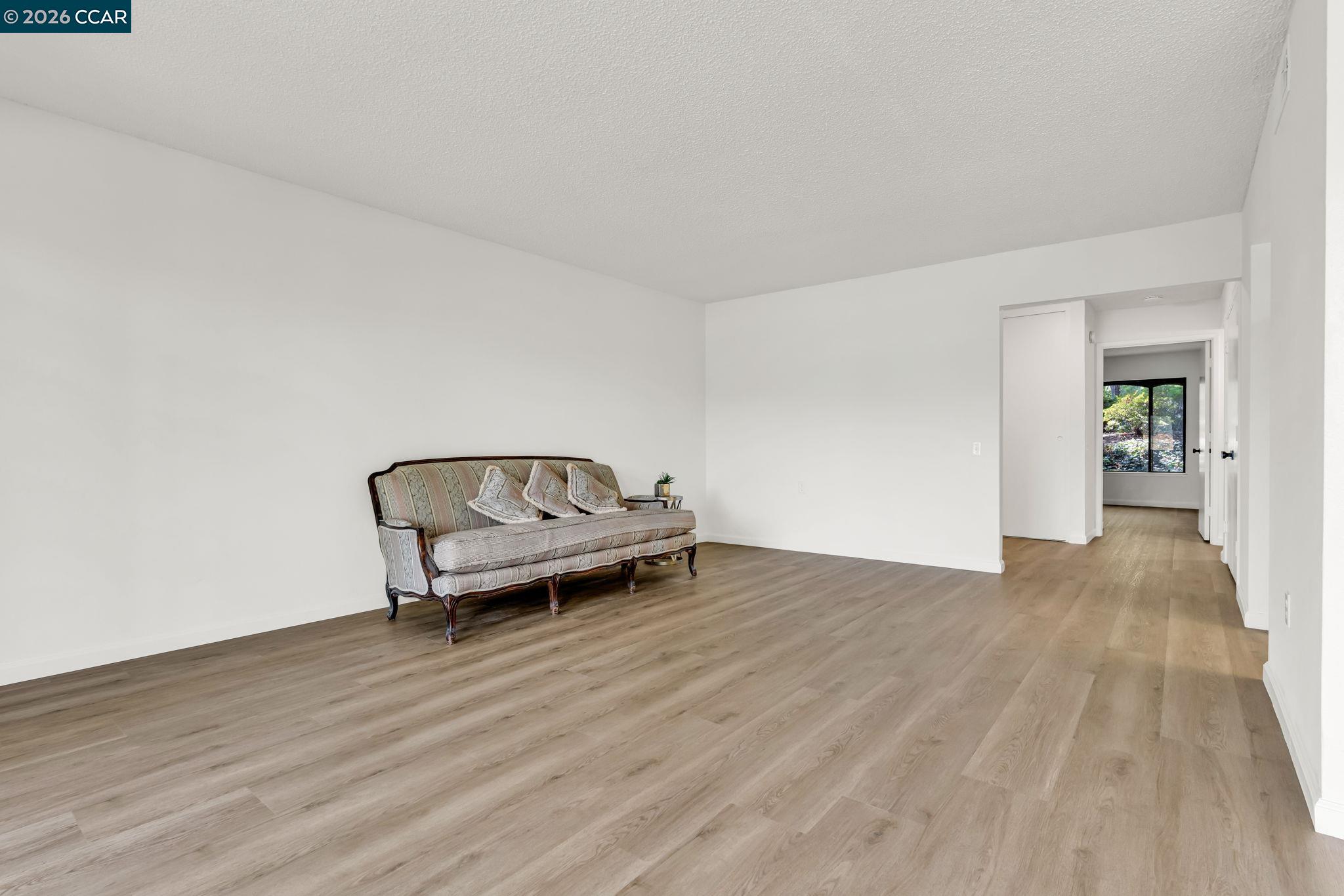 Photo #9: 41120142 Listing: Photo #9