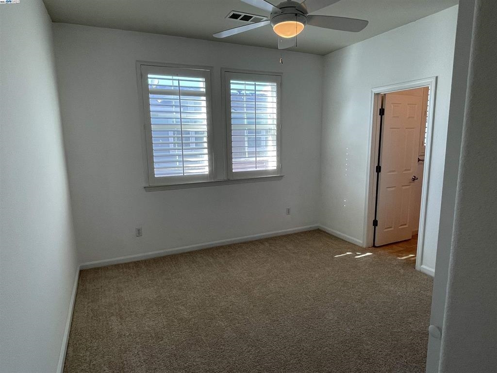 Detail Gallery Image 12 of 26 For 1503 Jetty Dr, Richmond,  CA 94804 - 3 Beds | 3/1 Baths