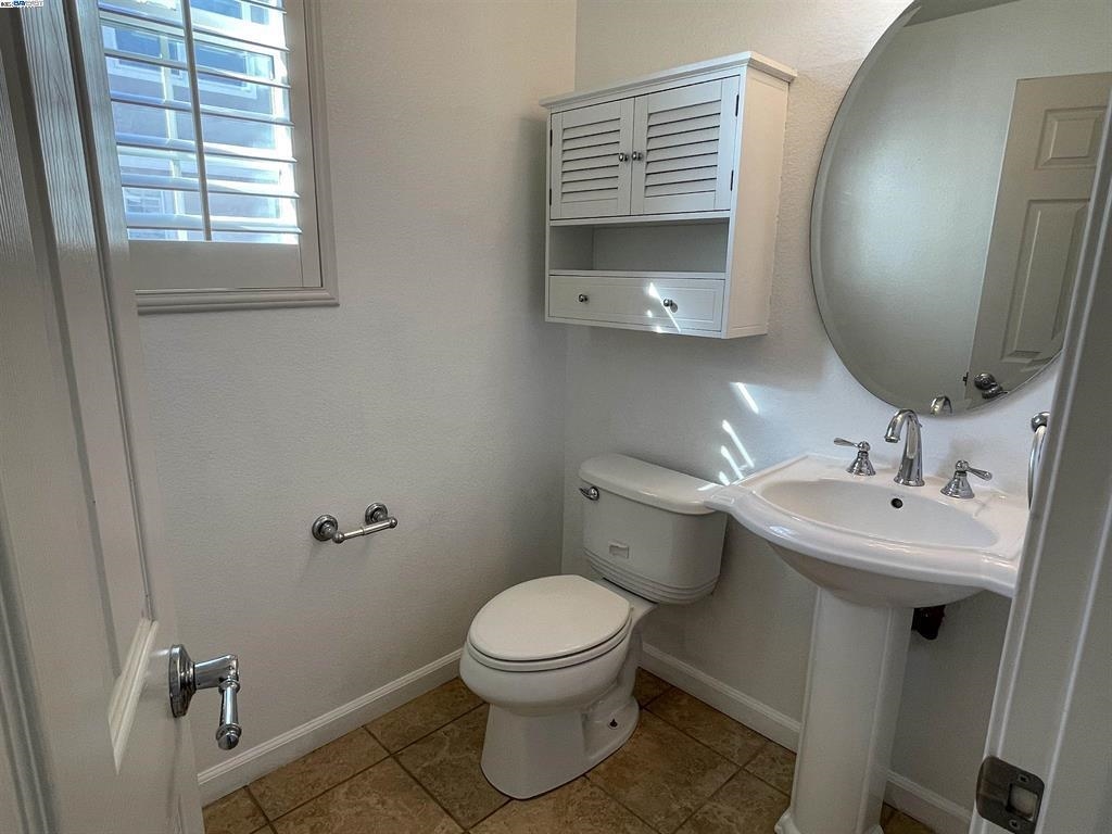 Detail Gallery Image 18 of 26 For 1503 Jetty Dr, Richmond,  CA 94804 - 3 Beds | 3/1 Baths