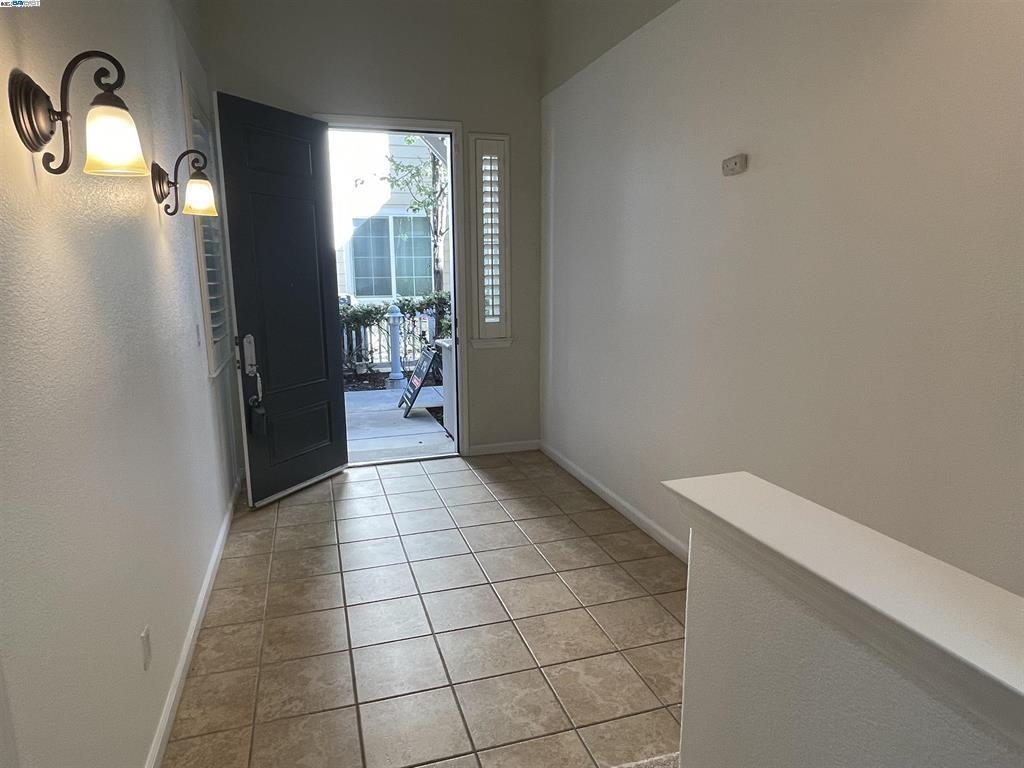 Detail Gallery Image 23 of 26 For 1503 Jetty Dr, Richmond,  CA 94804 - 3 Beds | 3/1 Baths